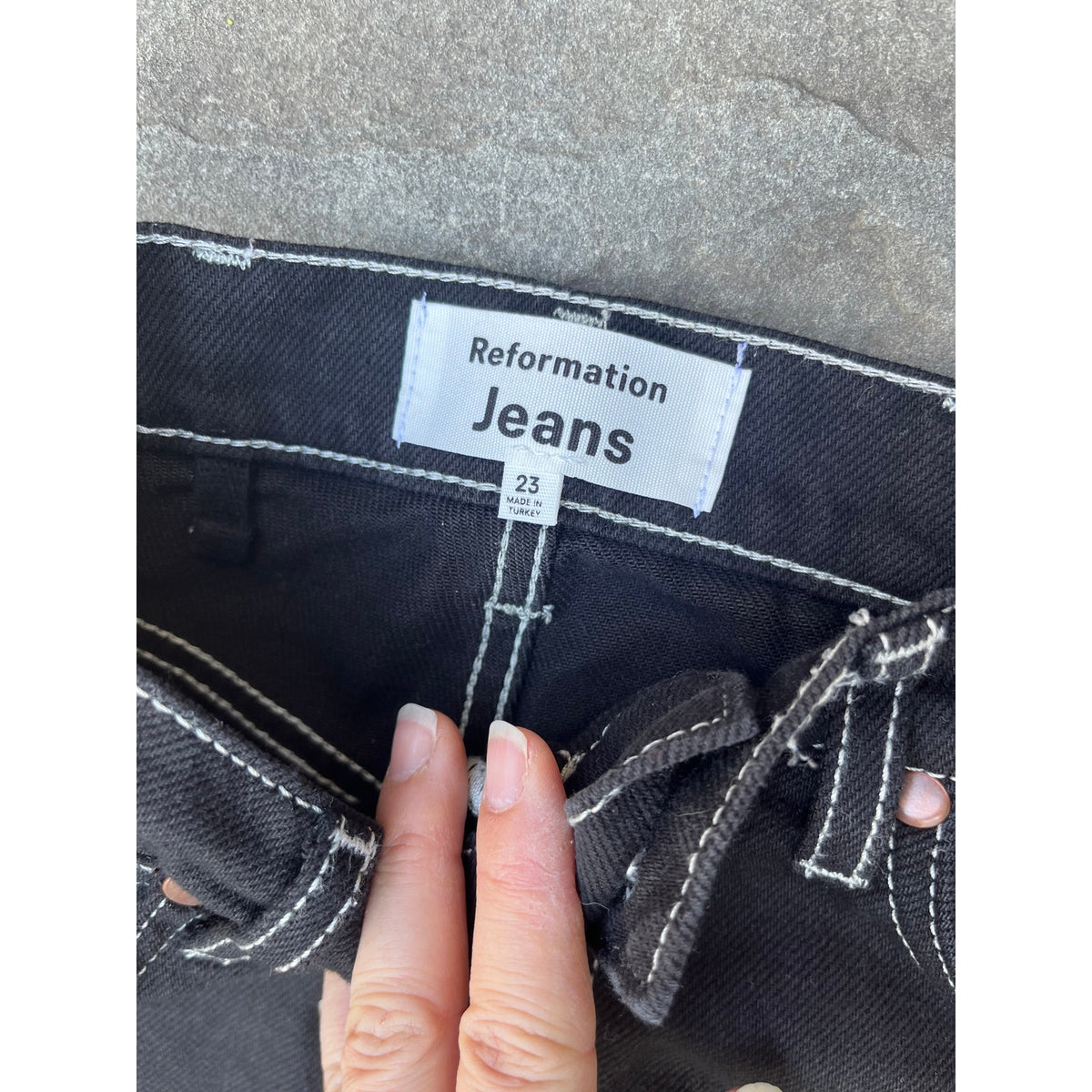 ✨ Reformation Cowboy Black Contrast Stitch High Rise Straight Jeans 23 ✨