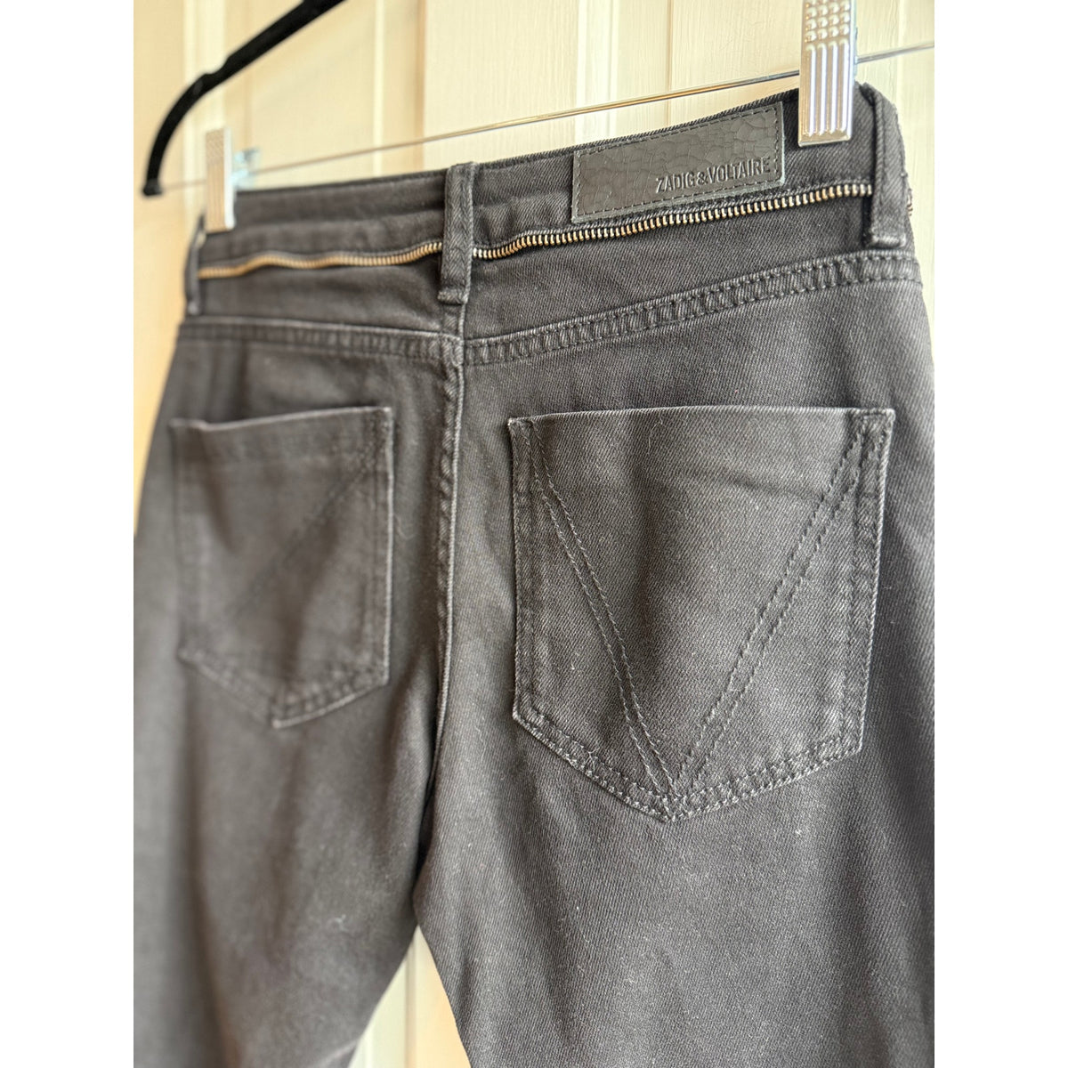 NWT Zadig & Voltaire Eva Black Zipper Jeans 25 - Barney’s Raw Hem Luxe Denim