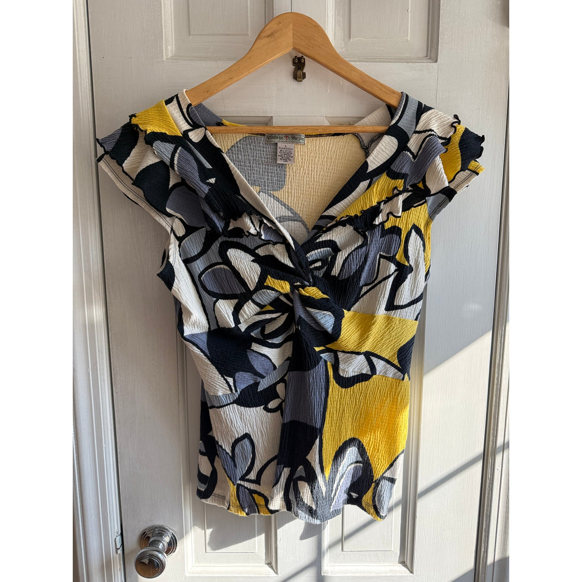 Vintage Suzie Black Yellow Abstract Twist Front Pucker Knit Top Size L EUC