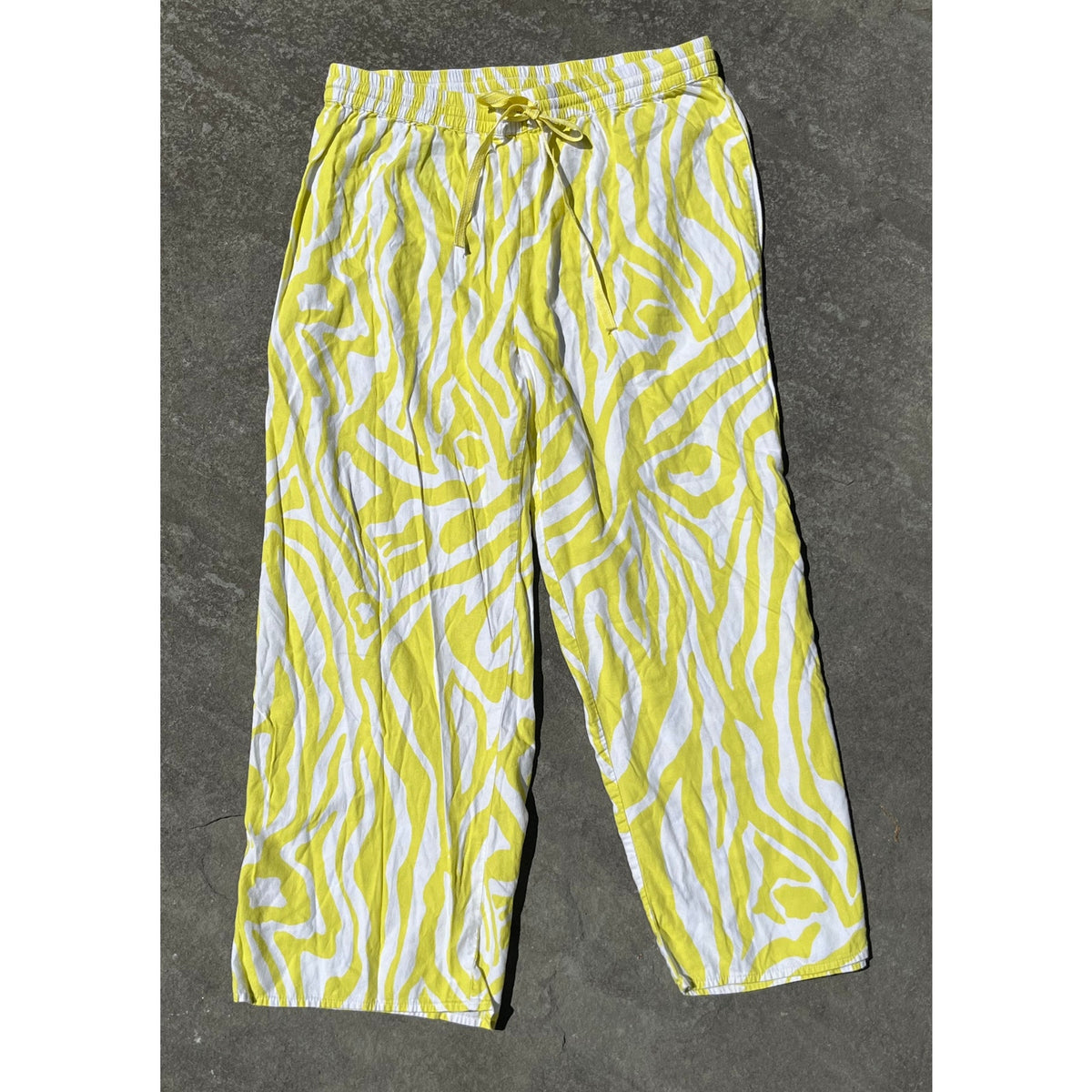 🦓 By Anthropologie Yellow Zebra Print Wide-Leg Pull-On Pants Large 🦓