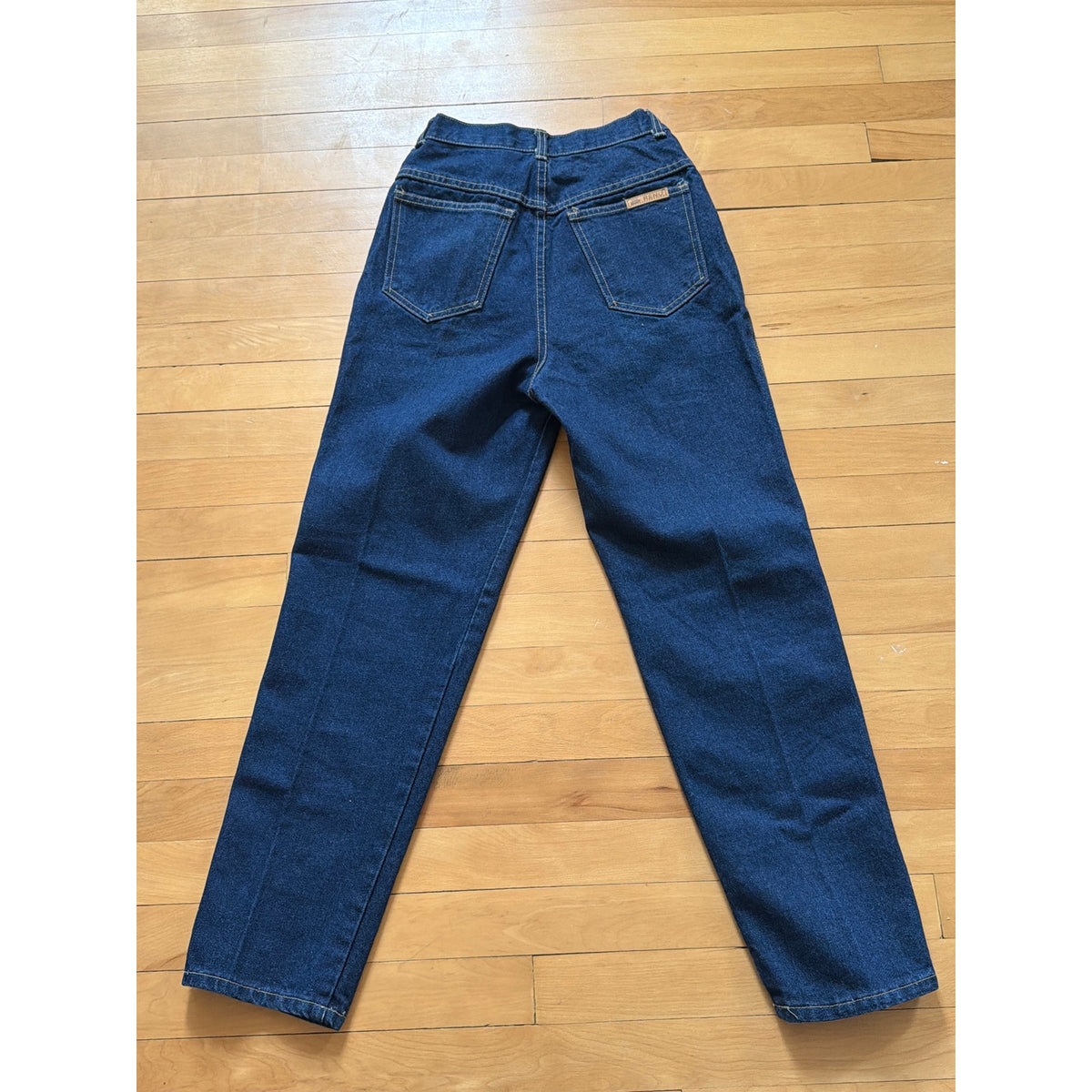 Vintage Reno Size XS Dark Wash High Rise Slim Fit Flower Embroidered Jeans