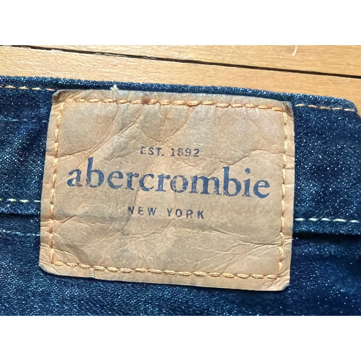 Vintage NWT Abercrombie & Fitch Kilburn Boot Jeans - Size 8