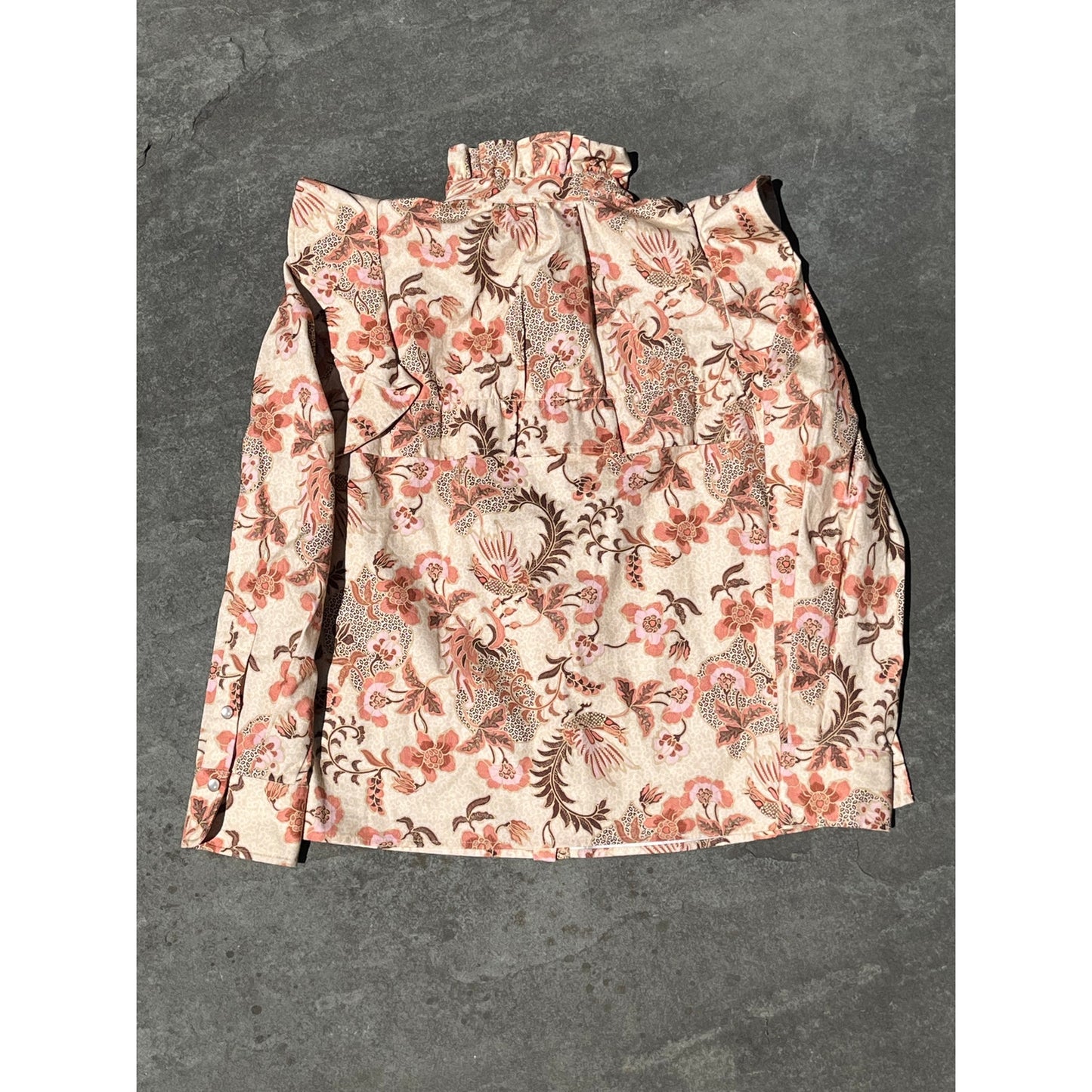 Tuckernuck Larkspur Blouse S Beige Botanical Floral Stand Collar Swing Top 🌿