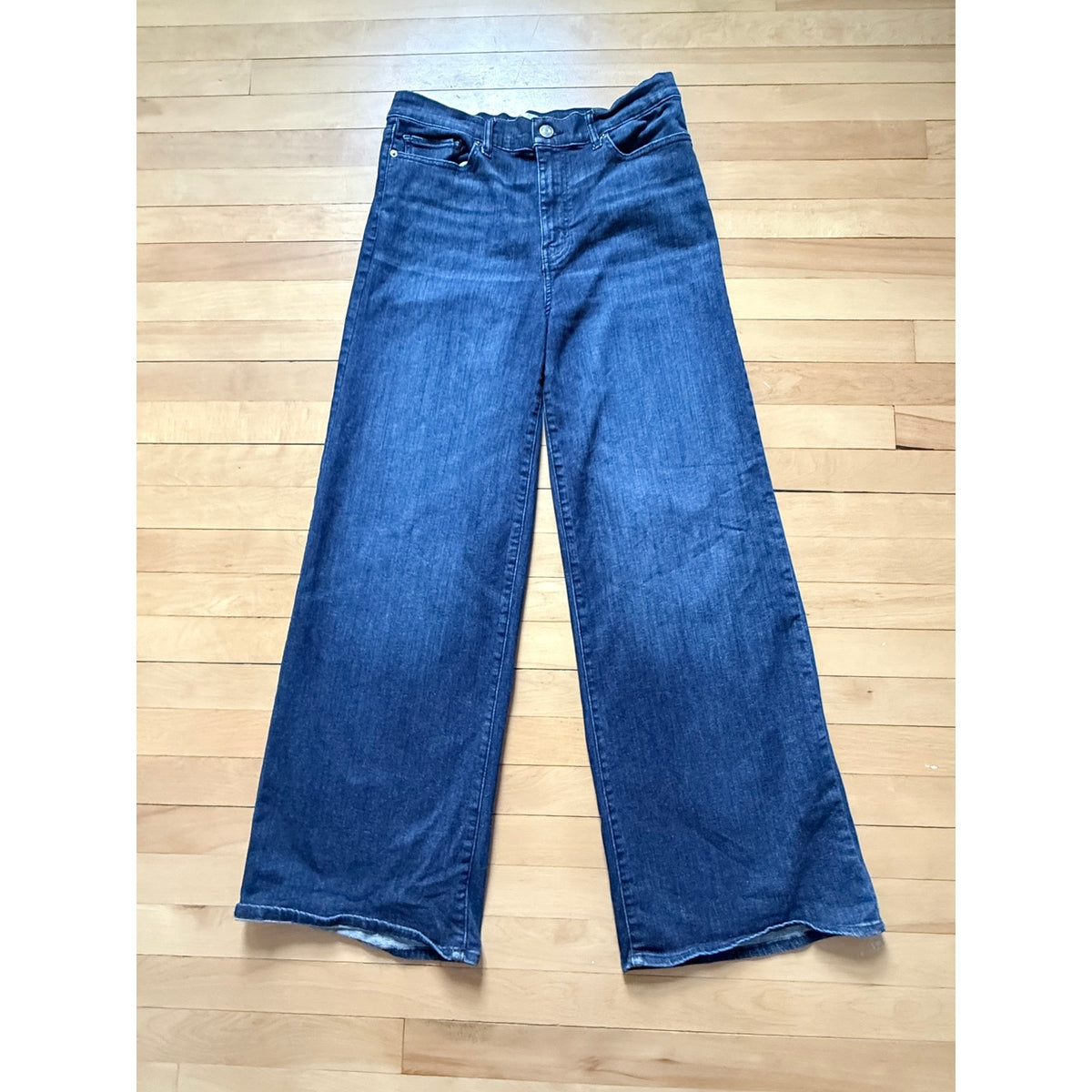 FRAME "Guilty" Wide Leg Tapered Jeans - Size 31 - EUC