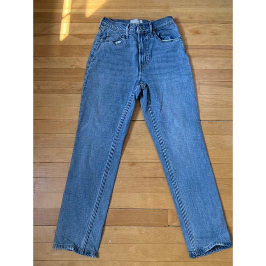 Everlane "The Original Cheeky Jean" Size 26 Crop Light Wash Jeans