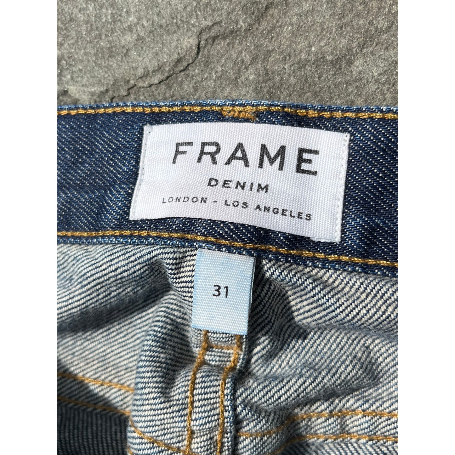 ✨ Frame L’Homme Straight Leg Jeans 31 ✨ Minaretes Wash