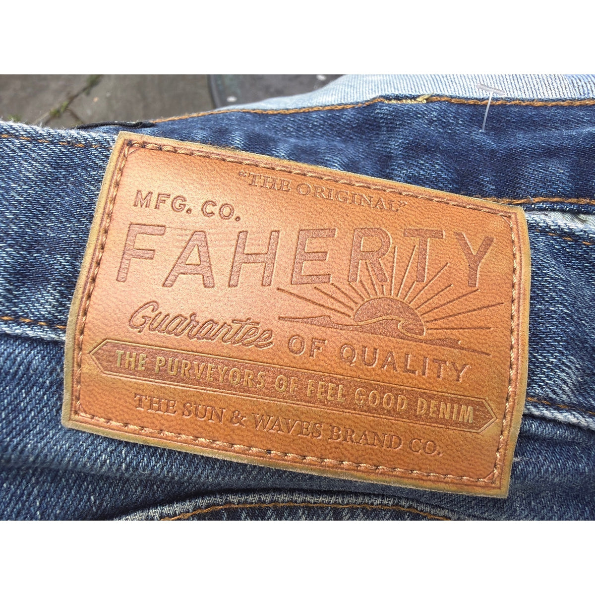 Faherty "Feel Good" Denim Jeans 30x32 Medium Wash Straight