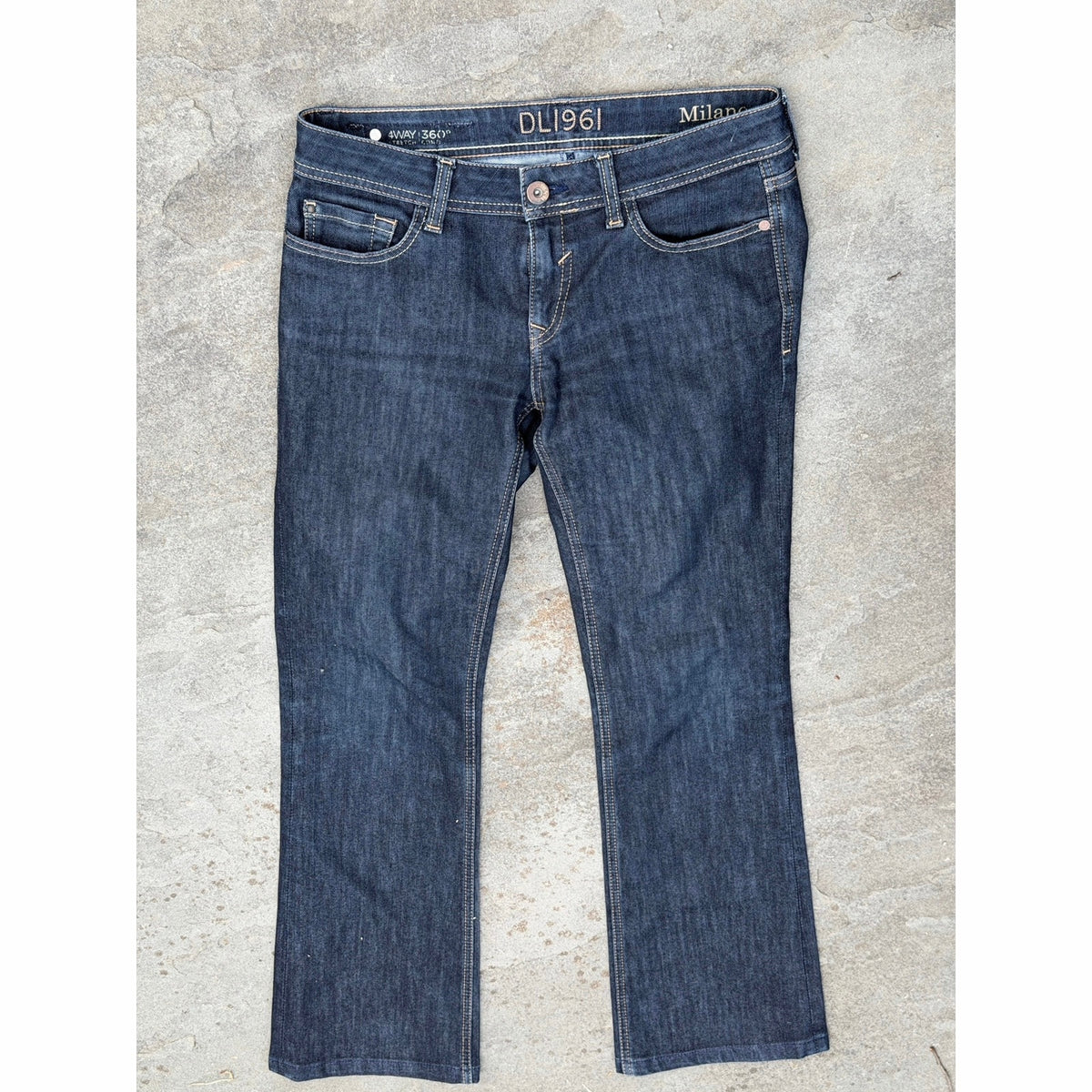 DL1961 Milano 4Way 360 Stretch Dark Wash Straight Jeans Size 29 Inseam 30