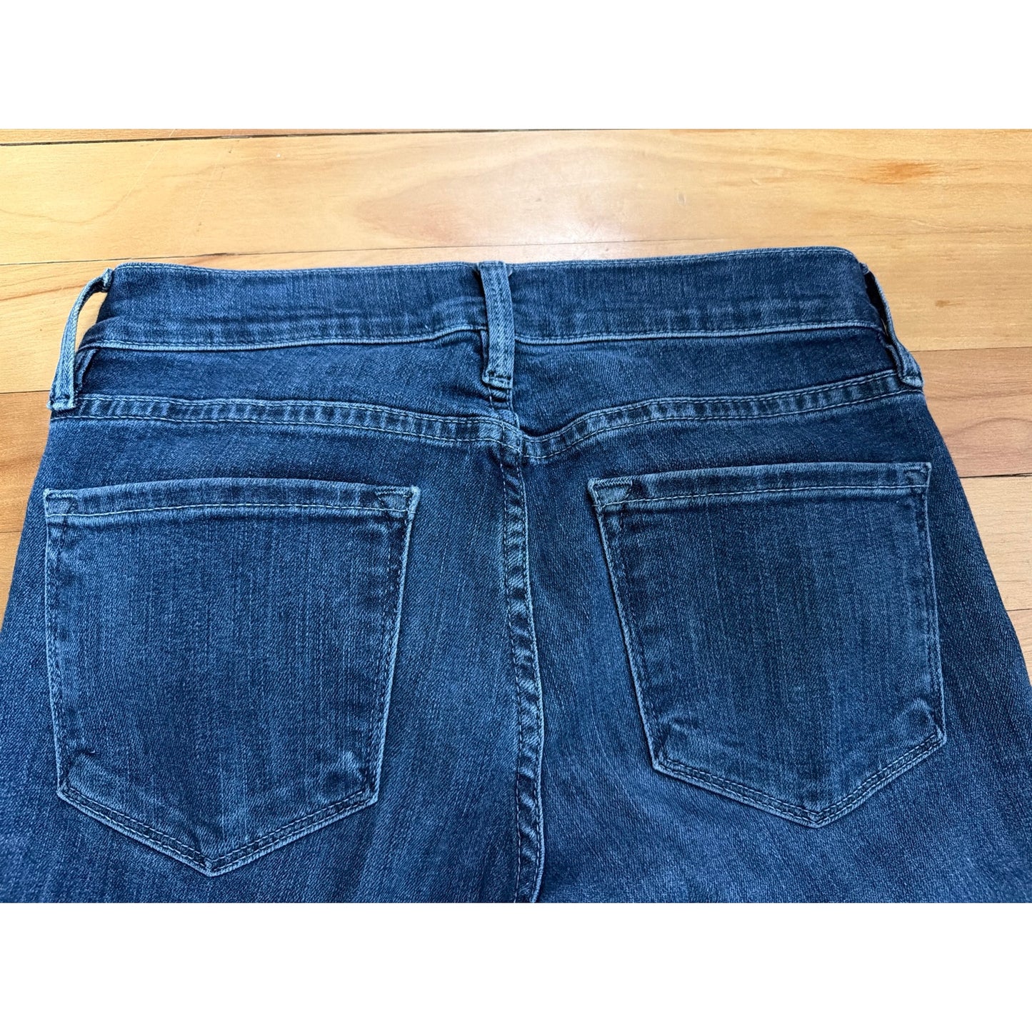Frame Size 25 Le Skinny de Jeanne Dark Wash Jean