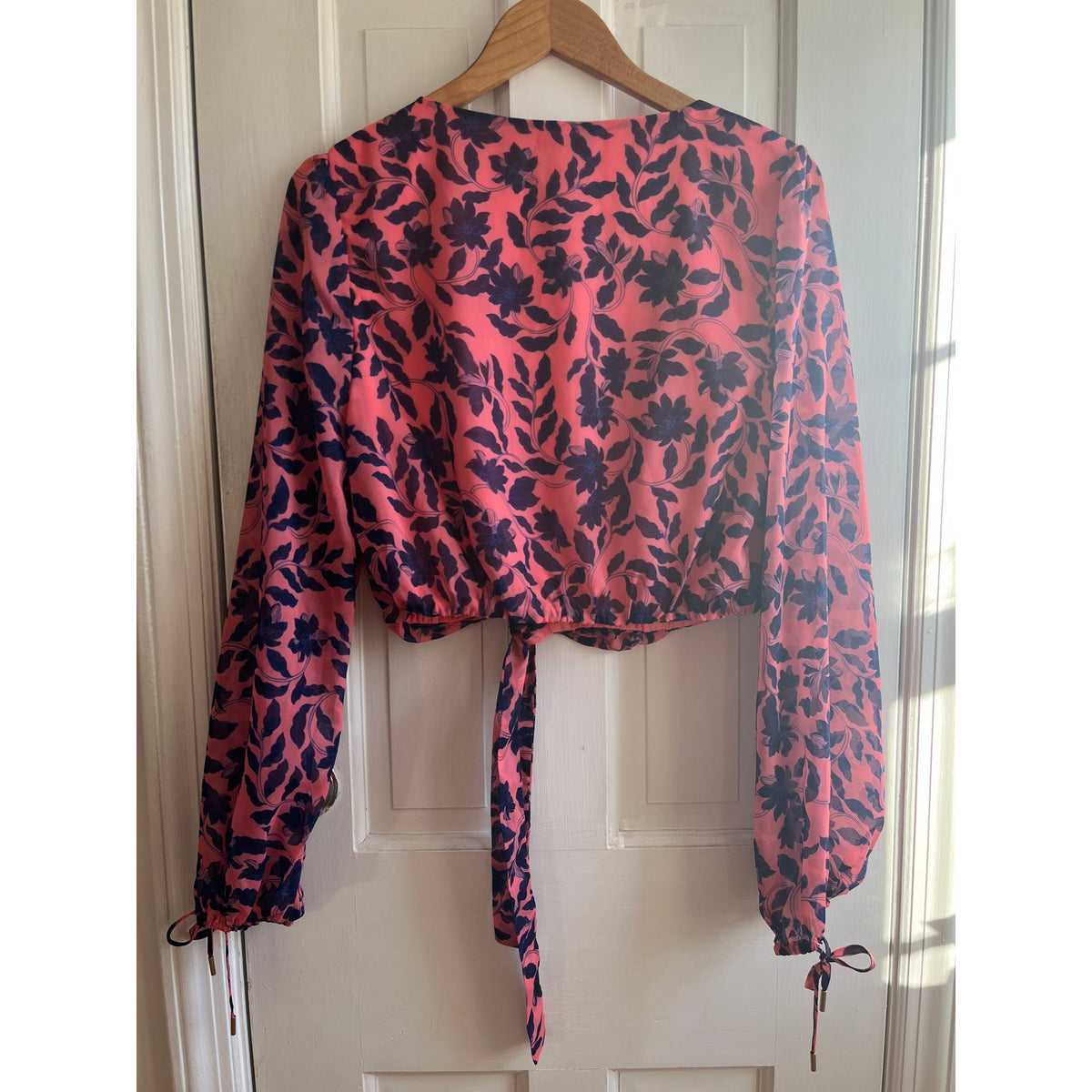 House of Harlow 1960 Ali Top Pink Blue Floral Tie Sleeve V-Neck Crop Medium