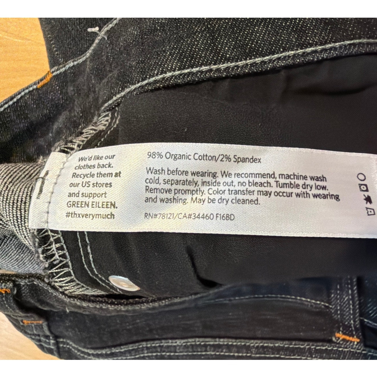 Eileen Fisher SIZE 2 Black Slim Fit Low Rise Jeans