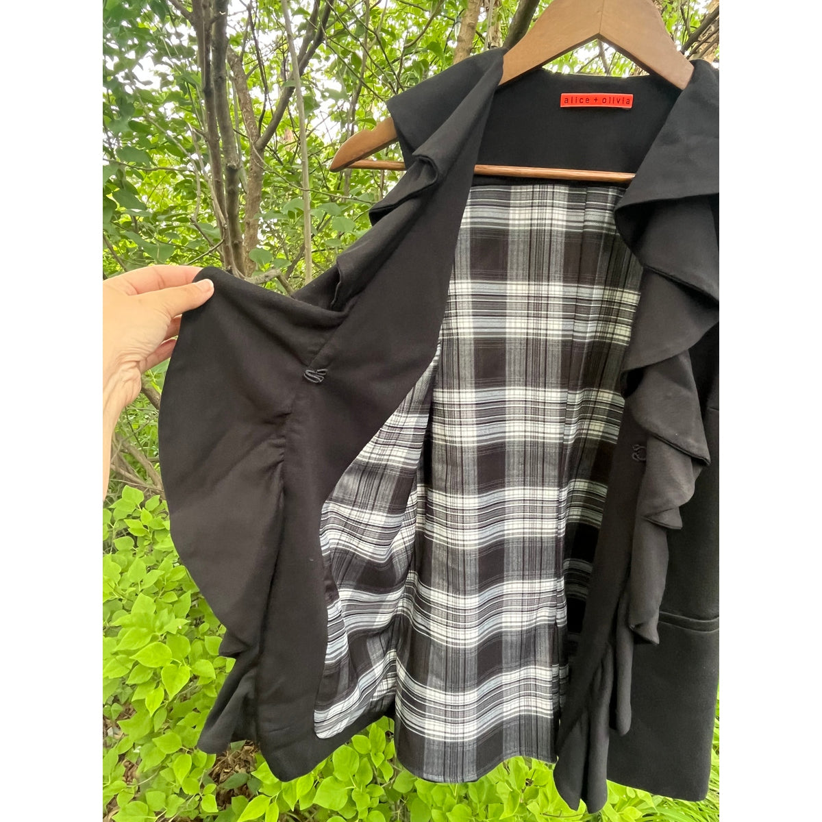 Alice + Olivia Kassidy Ruffle Front Ponte Knit Vest Black Plaid Lining Medium