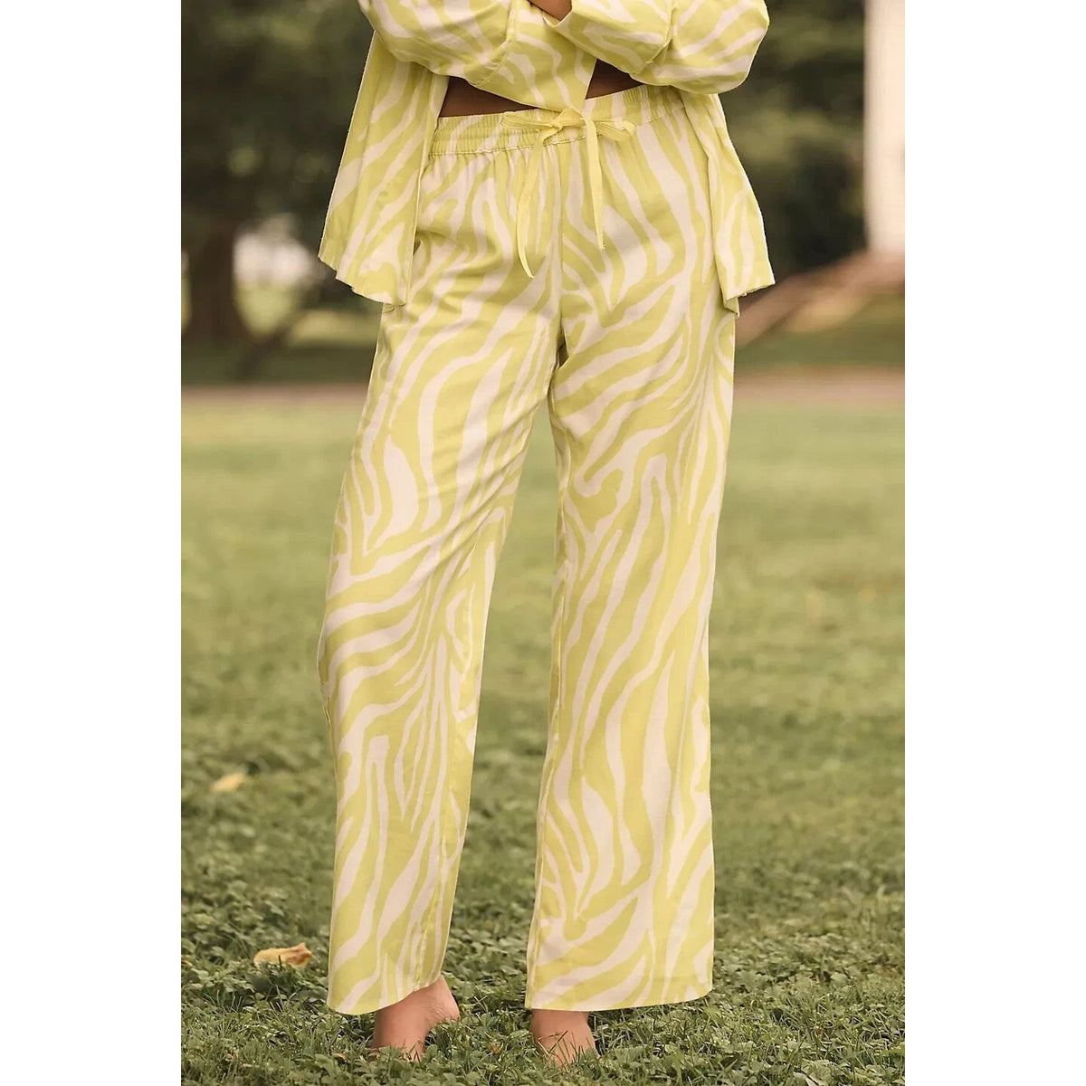 🦓 By Anthropologie Yellow Zebra Print Wide-Leg Pull-On Pants Large 🦓