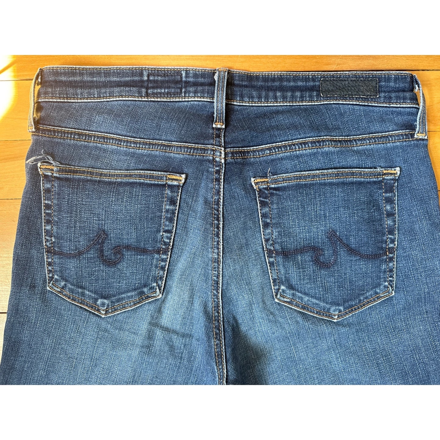 AG JEANS "The Harper" Essential Straight Size 27 Mid Rise Straight Dark Wash