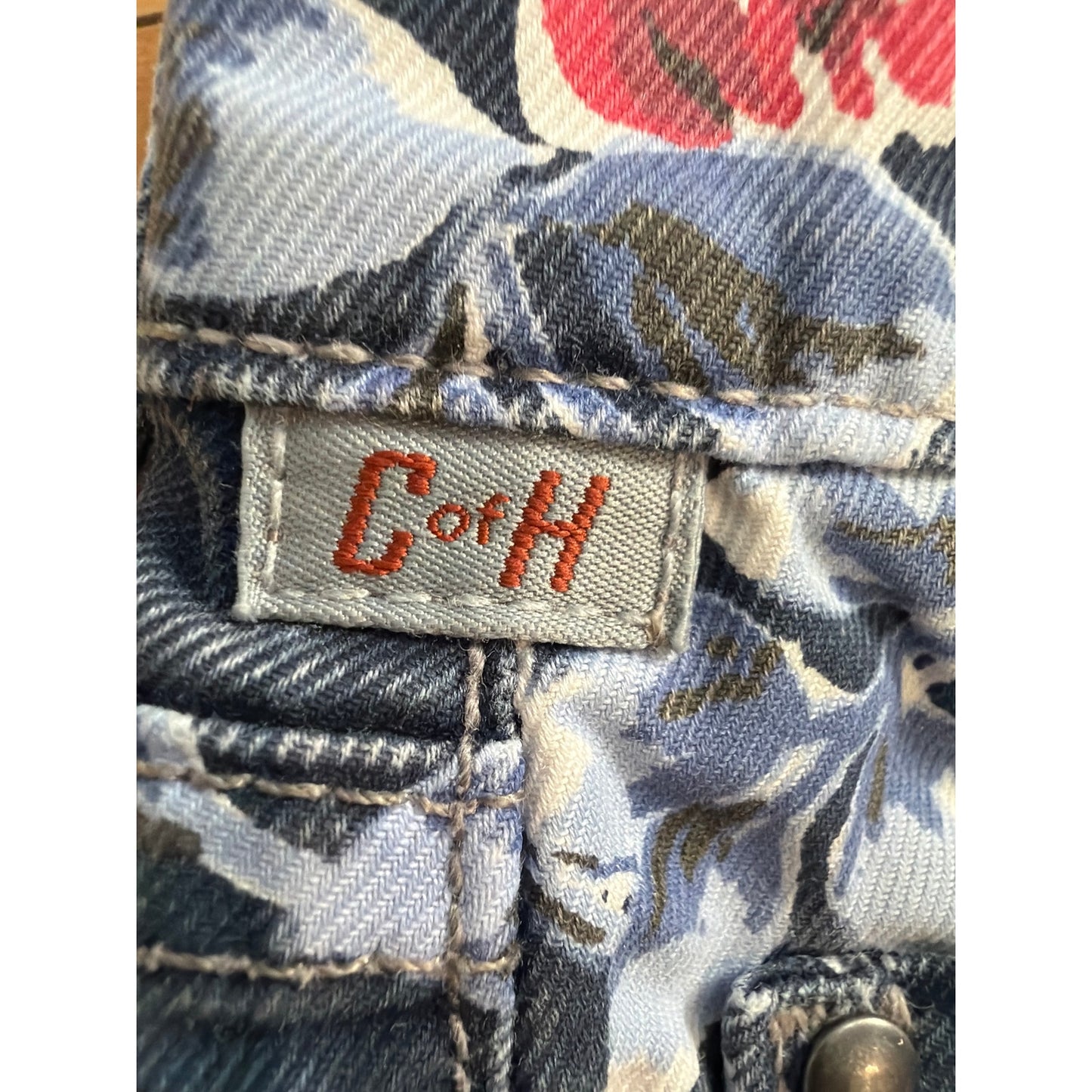 Citizens of Humanity size 25 Muted Blue Floral Pattern Distressed shorts