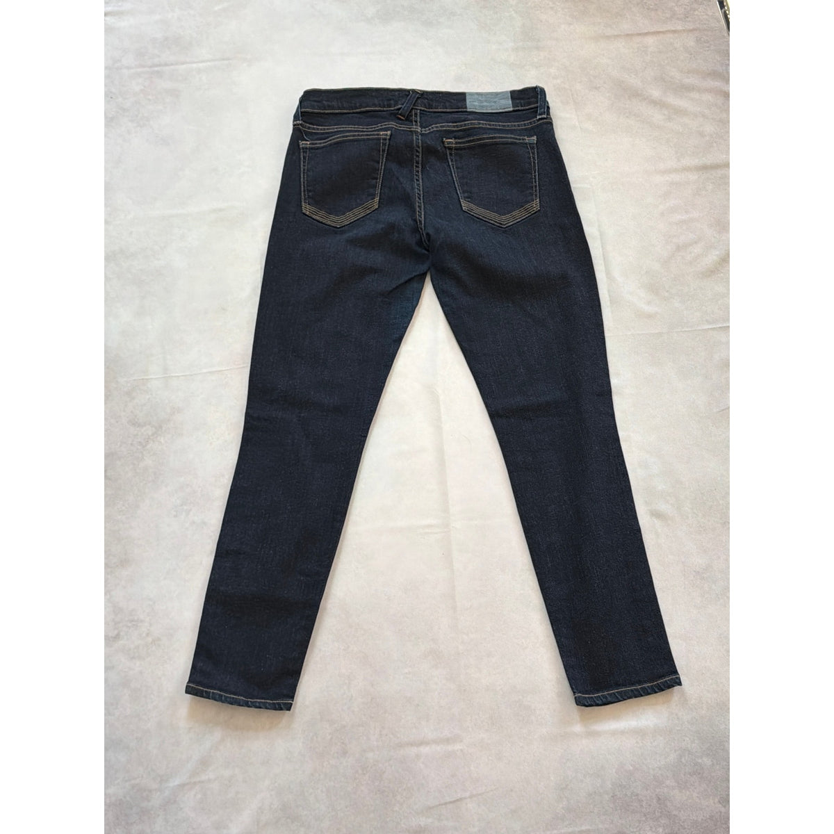 TEXTILE Elizabeth And James Size 28 Dark Wash Mid Rise Skinny Jeans