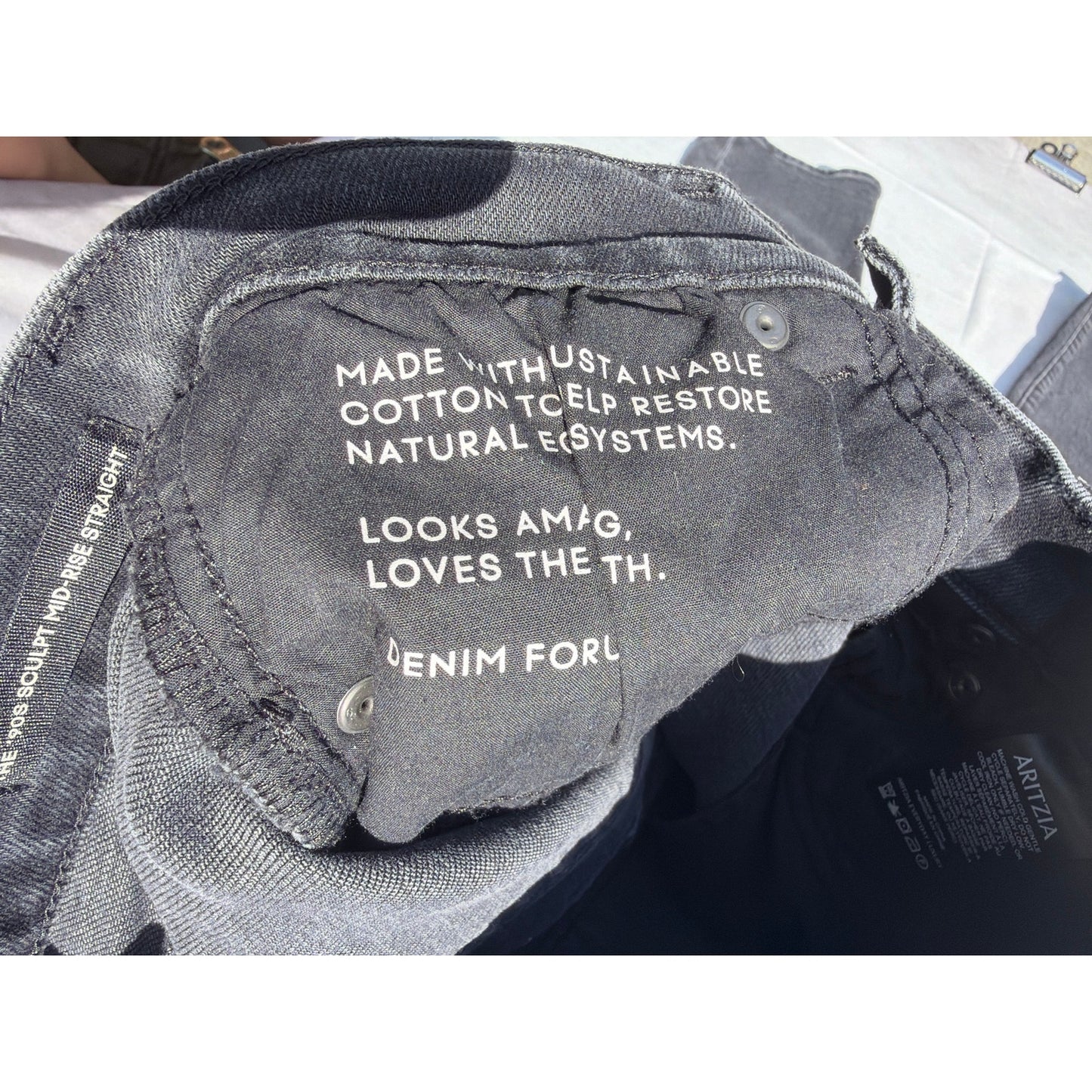 Denim Forum Size 26 90's Sculpt Mid-Rise Straight Black Jeans