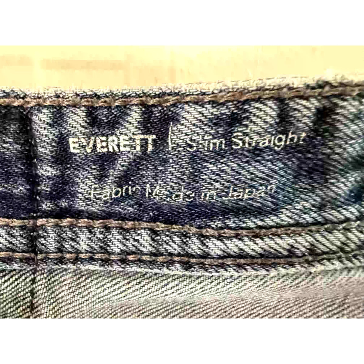 AG Everett Men's Slim Straight Blue Jean  Size 32, Inseam 29