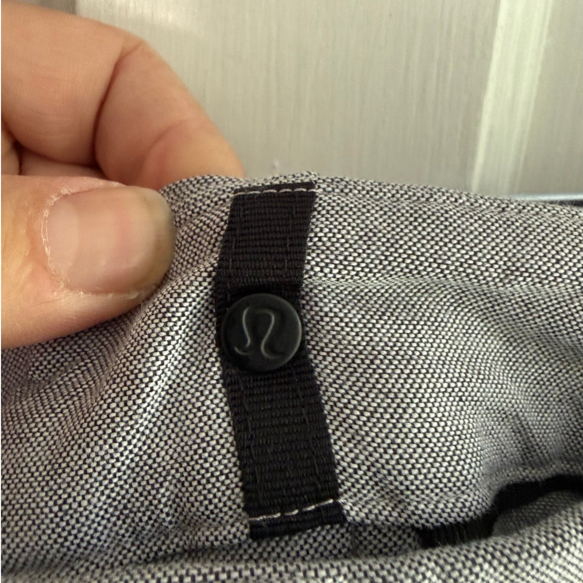 Lululemon Commission Short 9" Warpstreme Grey Heather Size 36 EUC