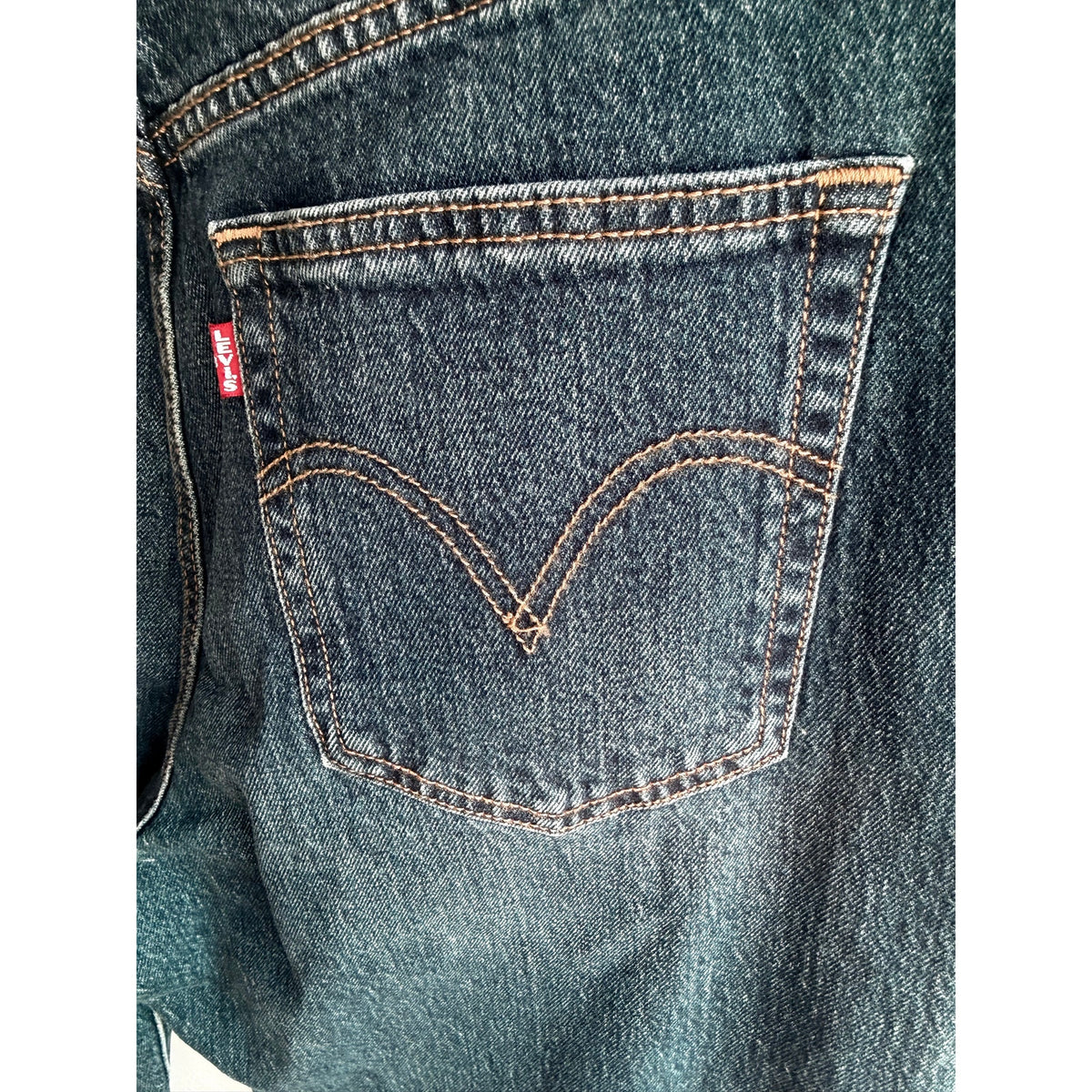 Levi's Premium Ribcage Bell Jeans - Size 33 - NWT