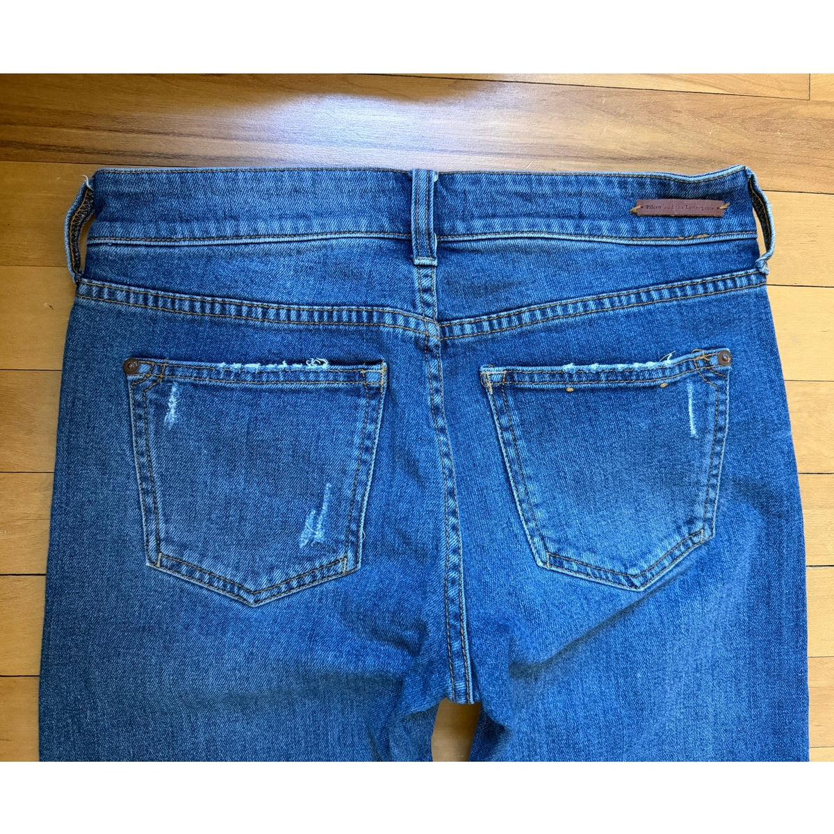 Pilcro Anthropologie Jeans Size 25 Slim Boyfriend Medium Wash Distressed EUC