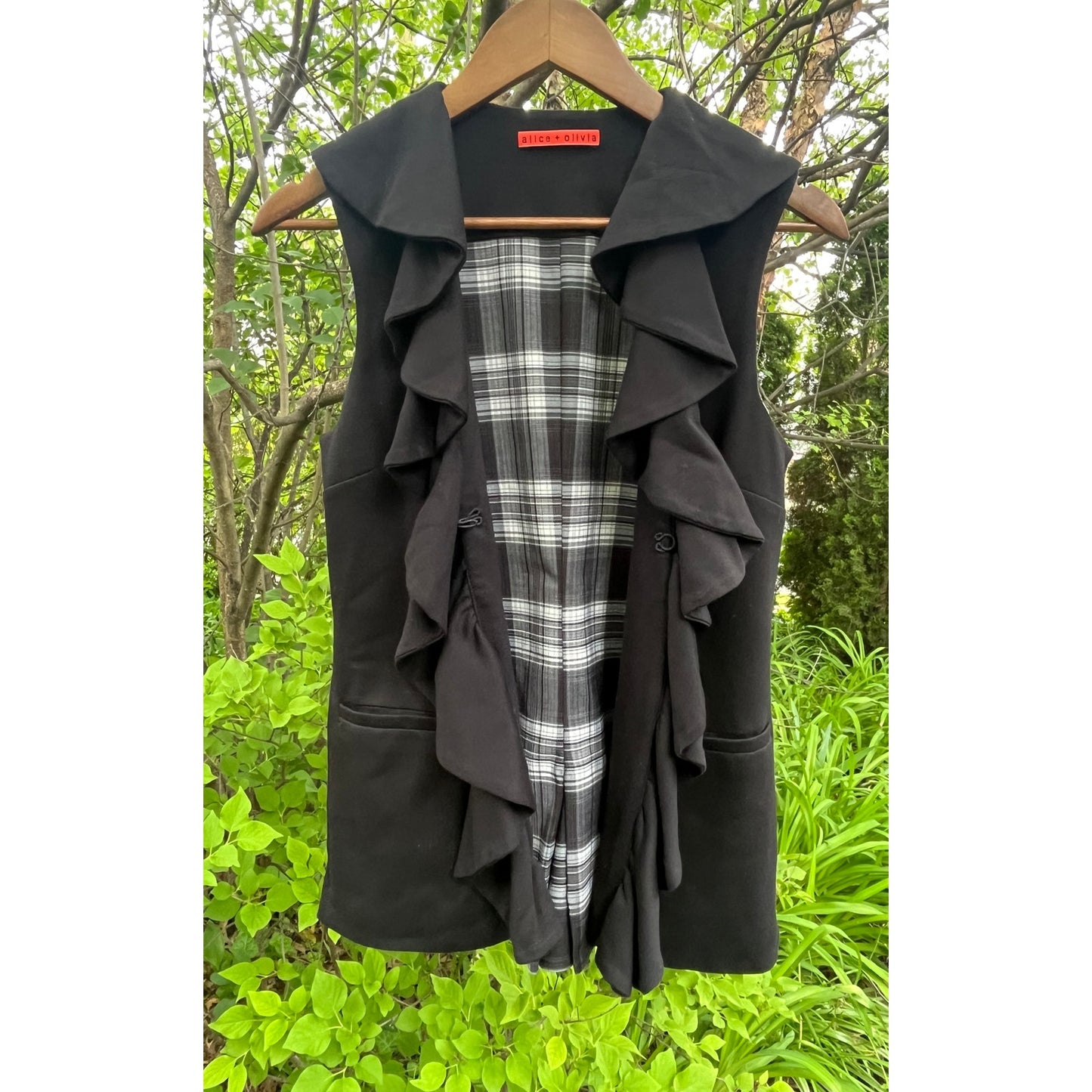 Alice + Olivia Kassidy Ruffle Front Ponte Knit Vest Black Plaid Lining Medium