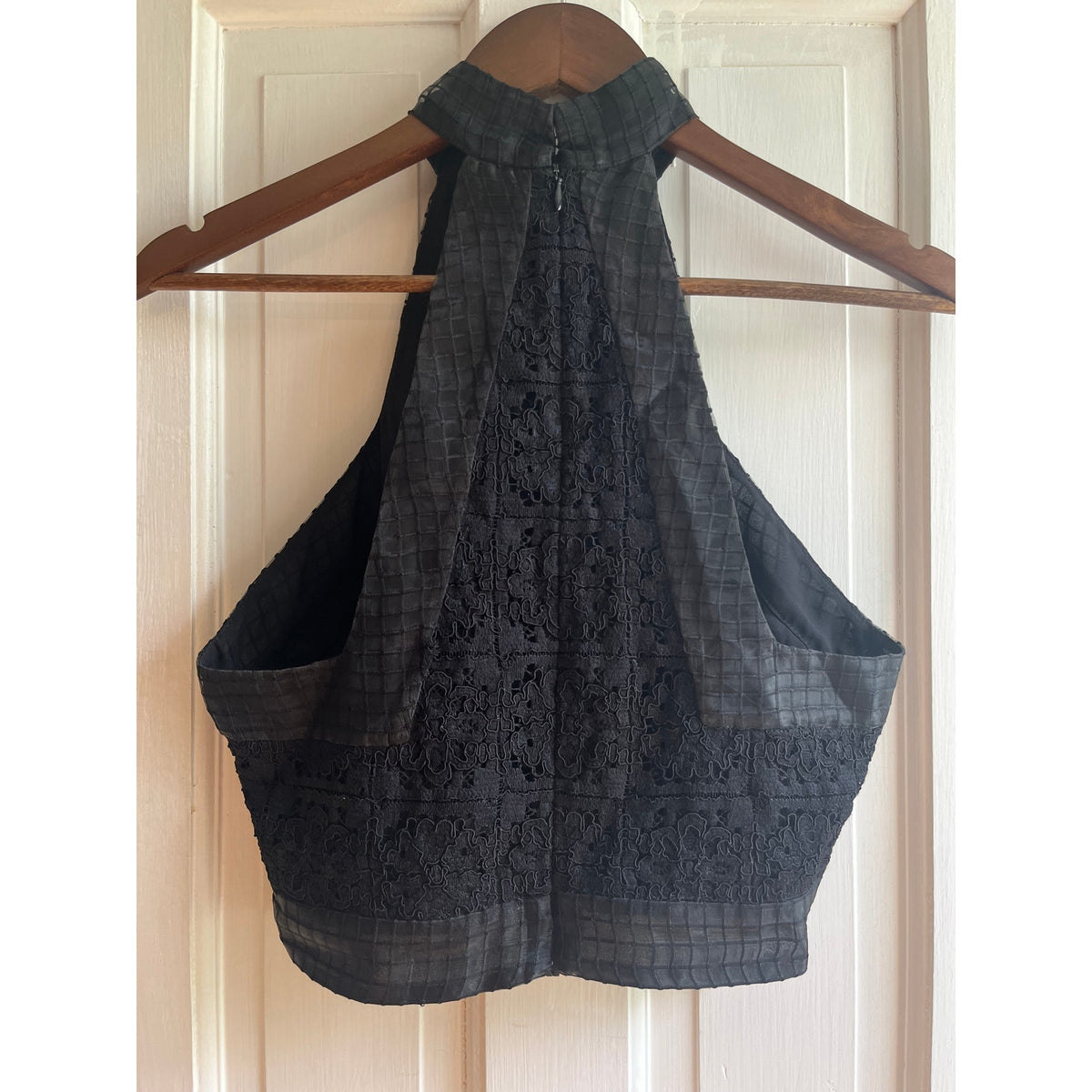 🖤 ALEXIS Janek Black Lace Mesh Crop Halter Top High Neck Size Medium