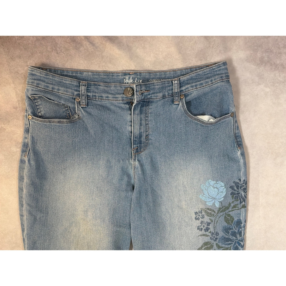 Style & Co Curvy Boyfriend Jeans Womens 10 Floral Embroidered Light Wash Crop 10