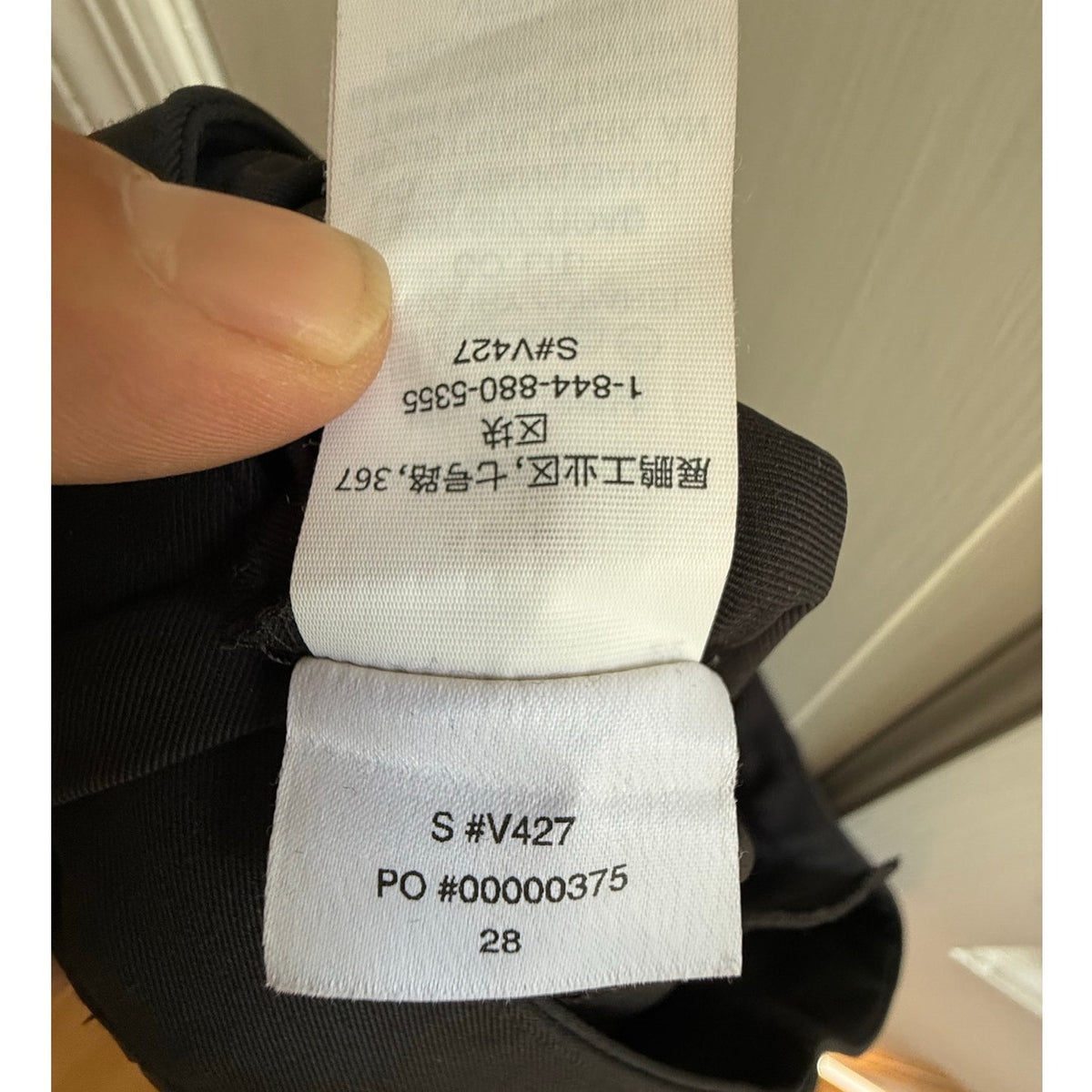 Vuori Black Utility Active Pants Size 28 Button Fly Trouser EUC