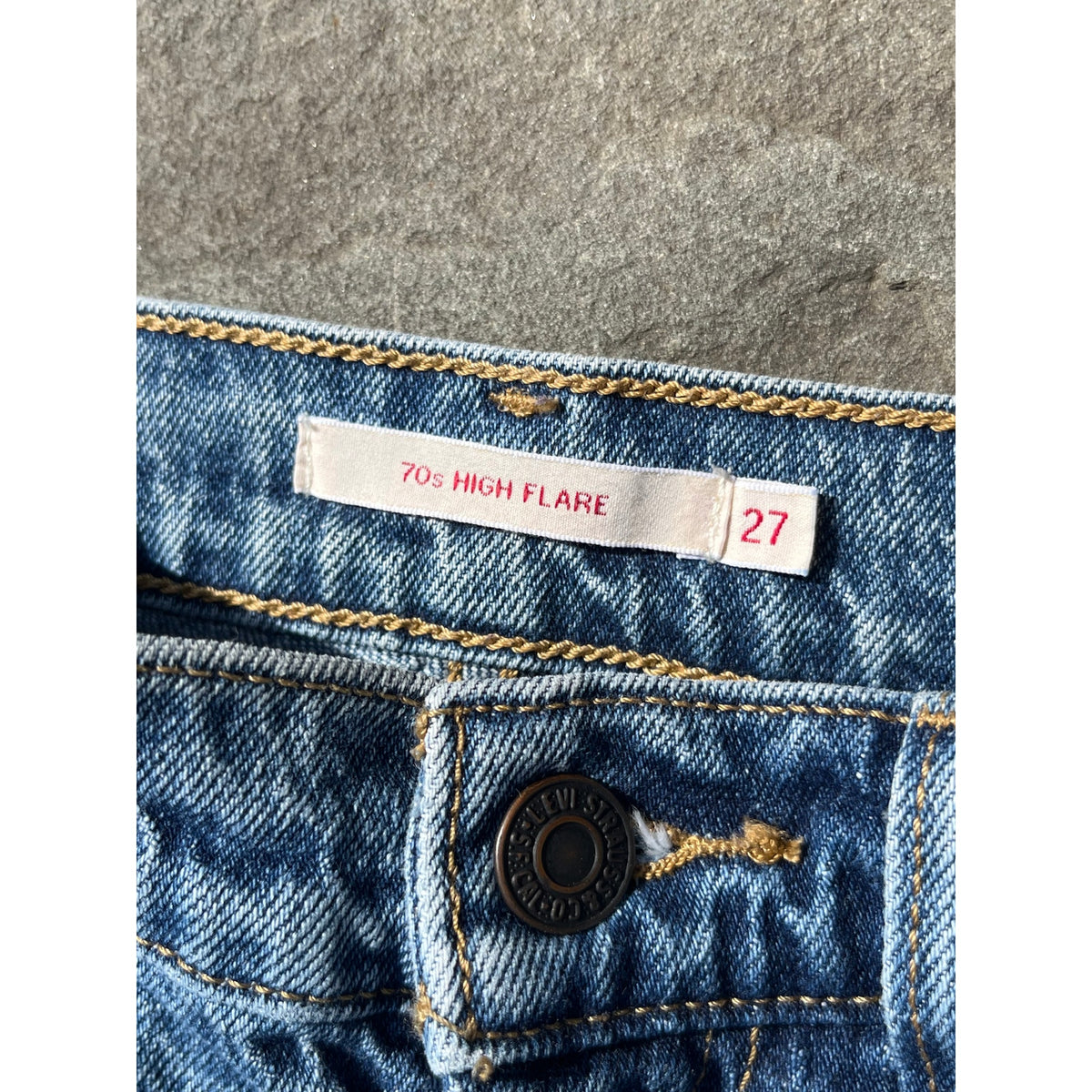 ✨ Levi’s Premium 70s High Flare "Big E" Distressed Jeans 27 ✨