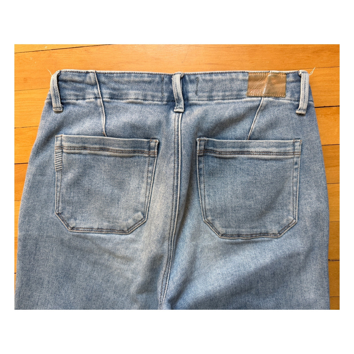 PAIGE Jeans 28 Women's Light Wash Straight Leg  Crop Stretch EUC