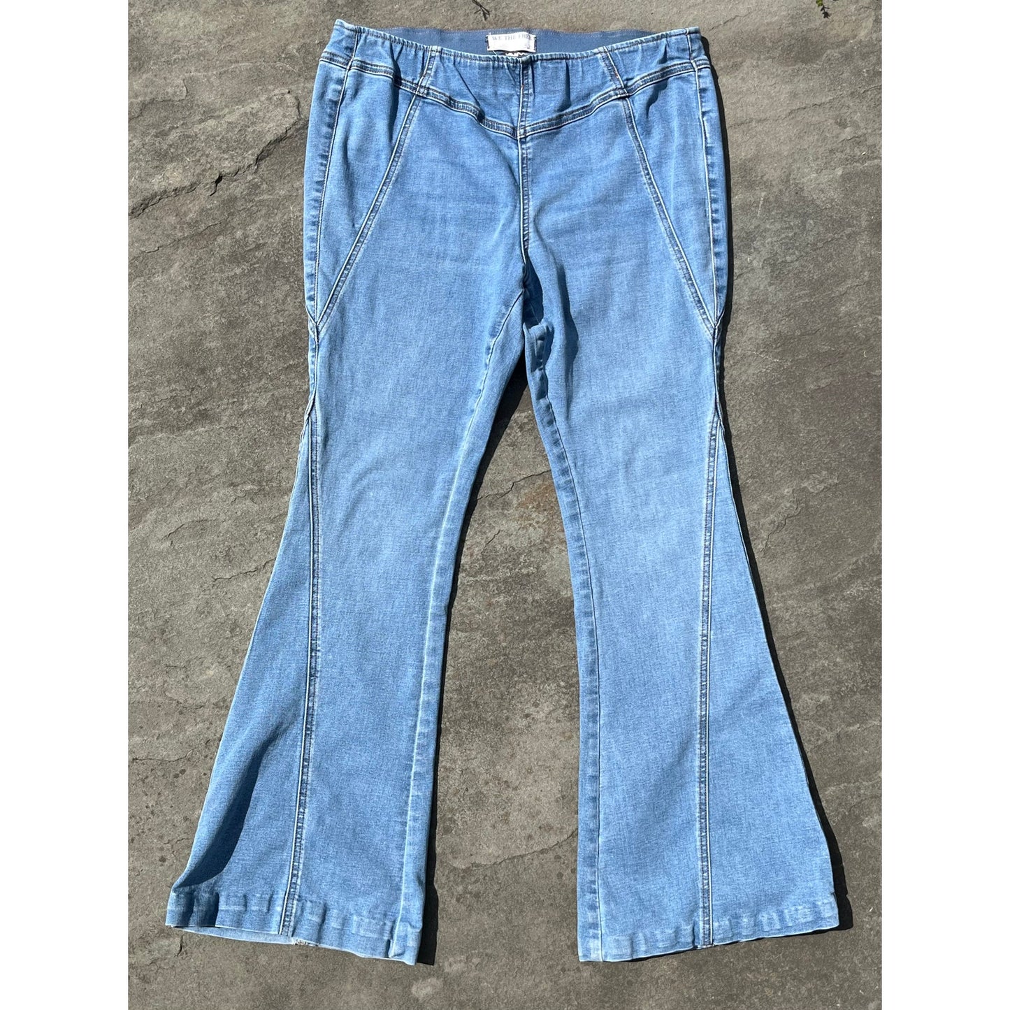 ✨ Free People We The Free Penny Pull-On Flare Jeans 32 ✨