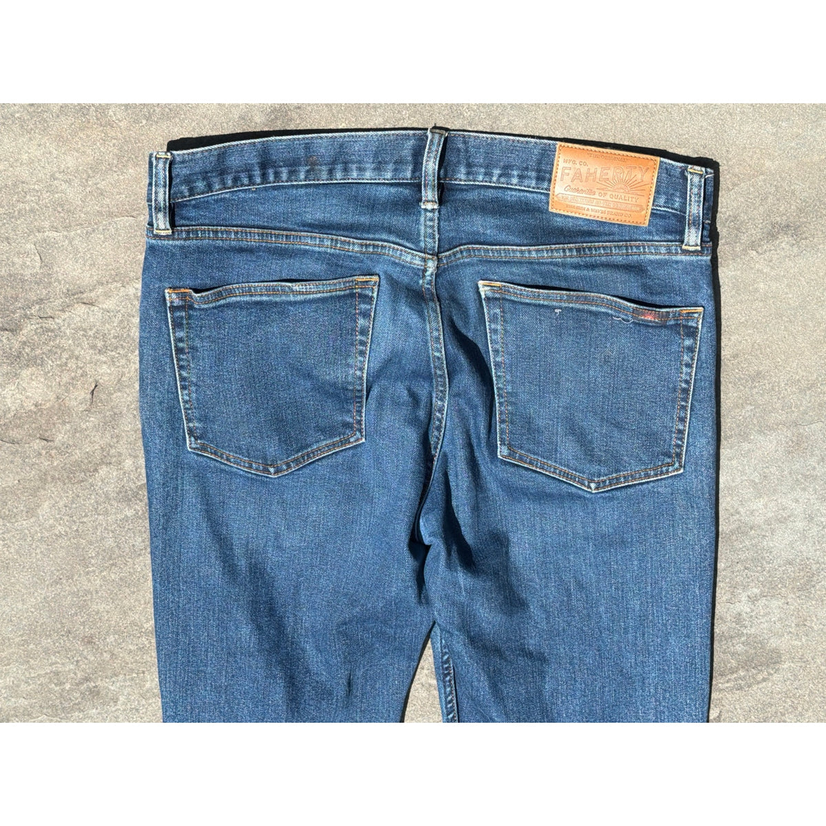 Faherty "Feel Good" Denim Jeans 30x32 Medium Wash Straight