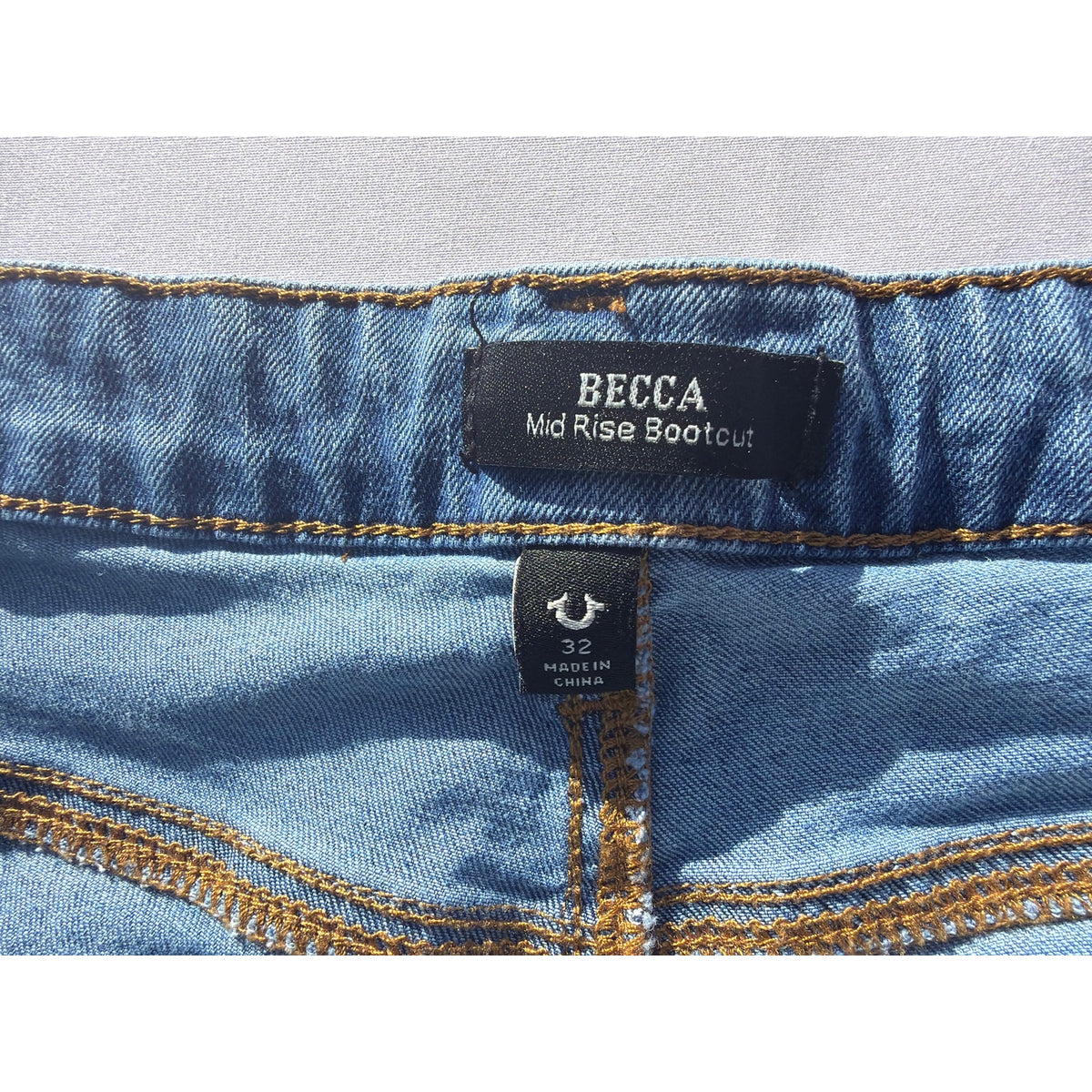 True Religion Size 32 Becca Style Mid Rise Bootcut Jean