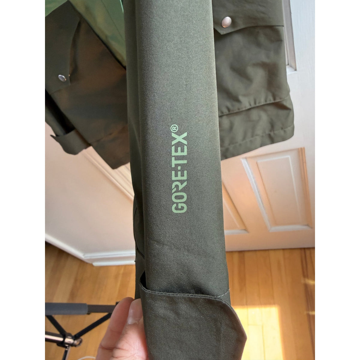 Marmot Women’s GORE-TEX Wend Parka Jacket Green Two-Tone Rain Coat Shell XS EUC