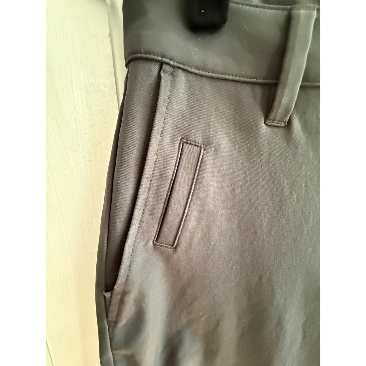 Vuori Black Utility Active Pants Size 28 Button Fly Trouser EUC
