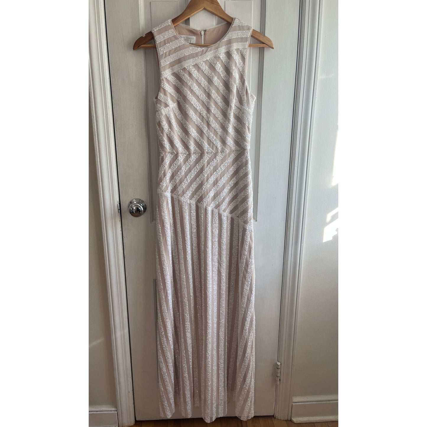 Donna Morgan Gigi Striped Sequin Gown - Champagne/Silver - Size 6 - EUC