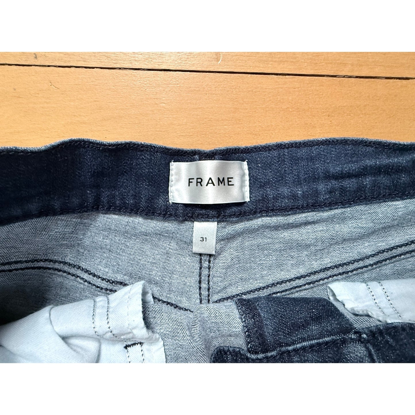 FRAME "Guilty" Wide Leg Tapered Jeans - Size 31 - EUC