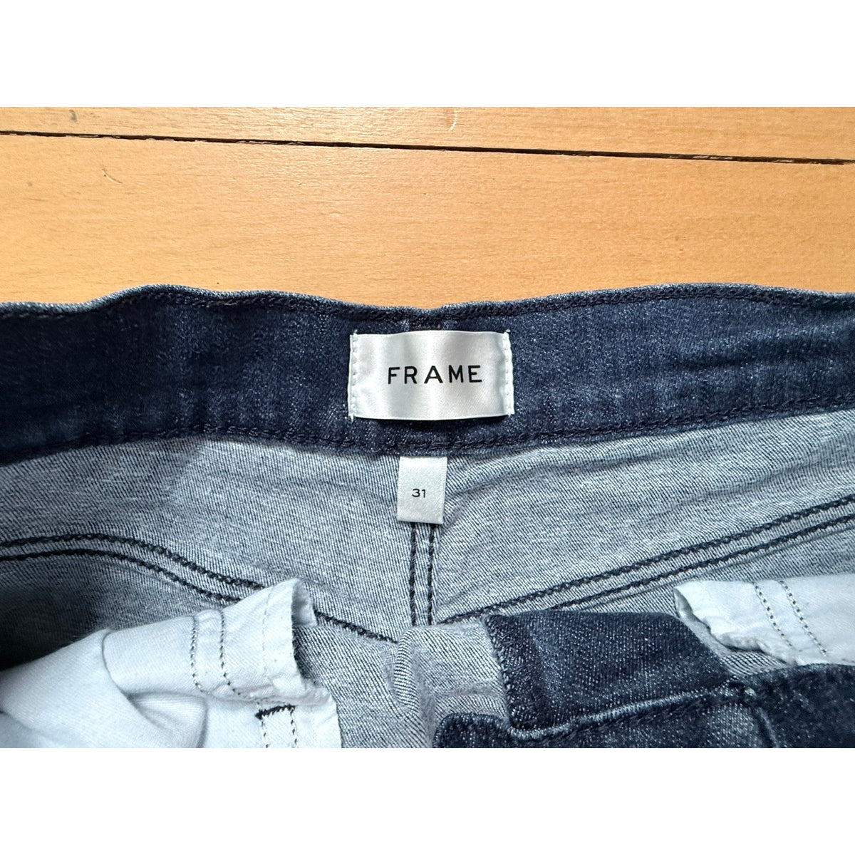 FRAME "Guilty" Wide Leg Tapered Jeans - Size 31 - EUC