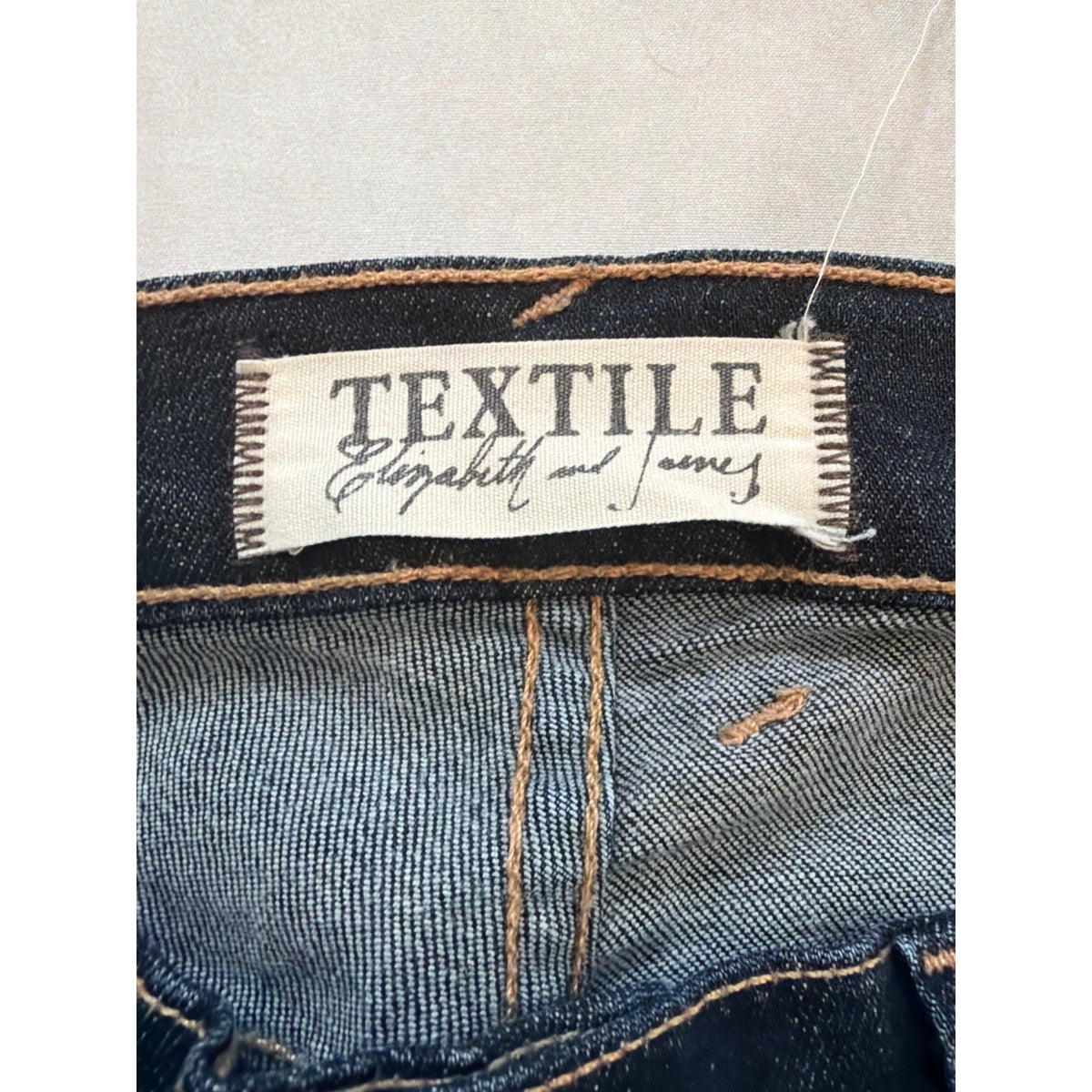 TEXTILE Elizabeth And James Size 28 Dark Wash Mid Rise Skinny Jeans