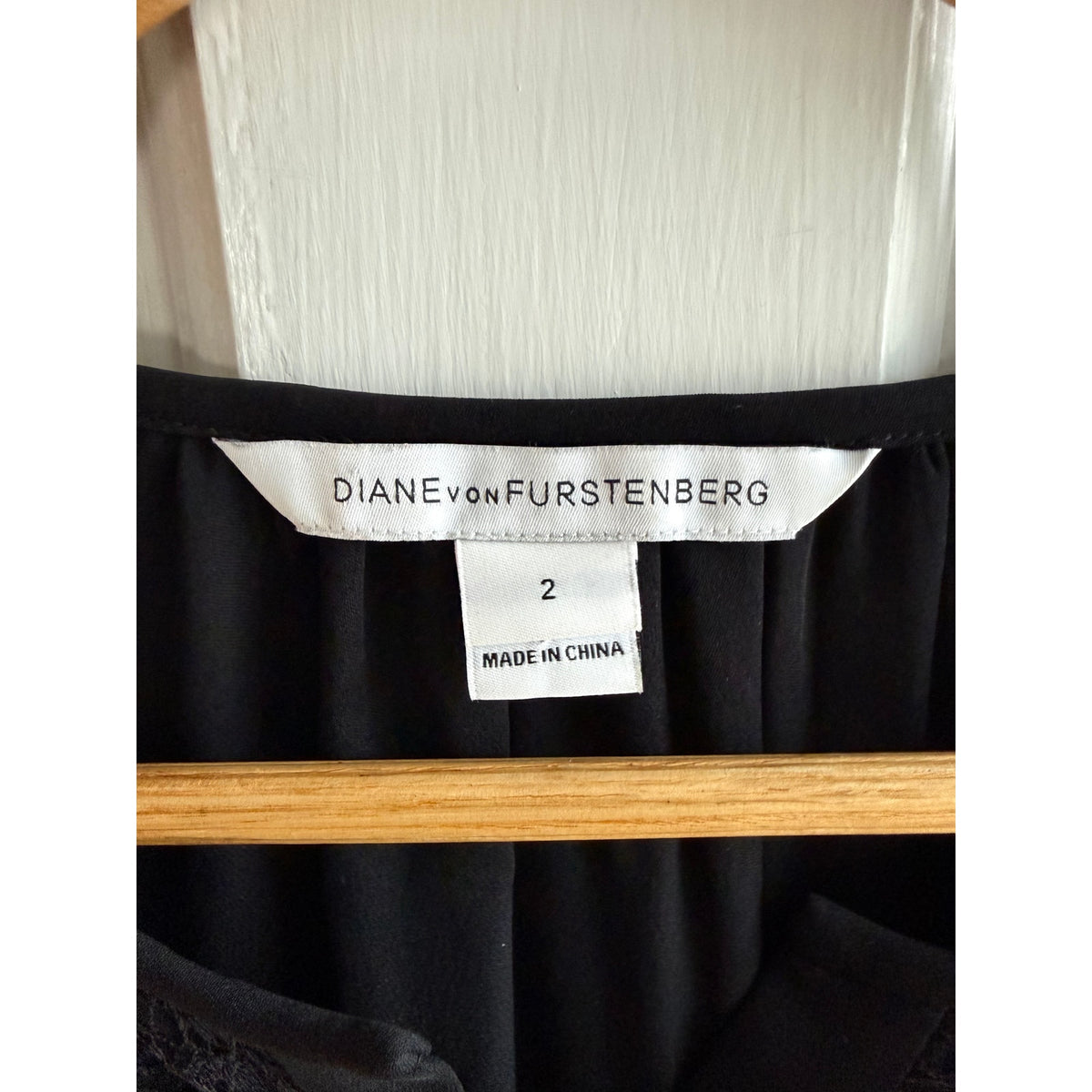 Diane von Furstenberg DVF Taylor Silk Lace Blouse - Black - Size 2 - EUC