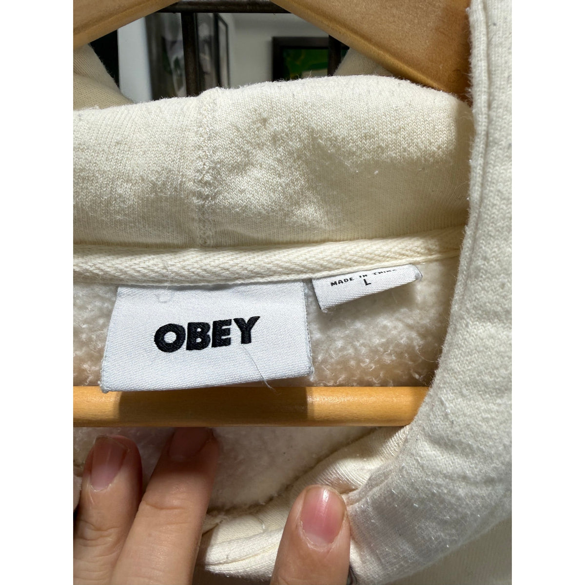 OBEY Clothing Teddy Bear Rose Graphic Fleece Hoodie Large Cream Off White Mens L