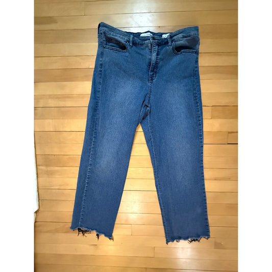 Social Standard by Sanctuary High Rise Crop Straight Jeans 14 Blue EUC