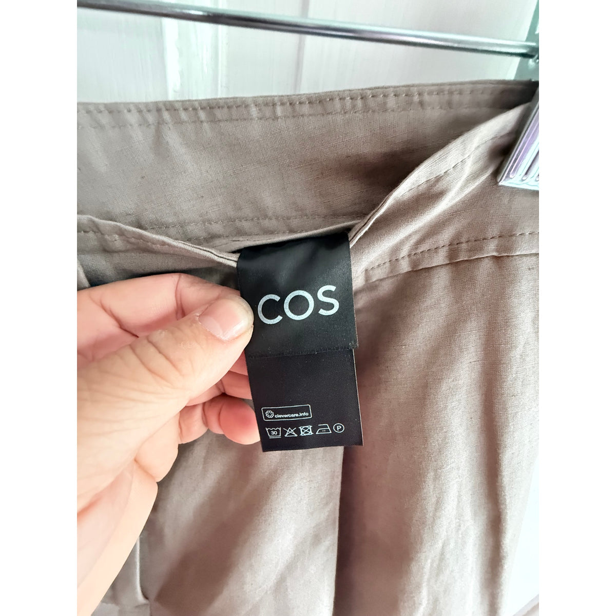 COS High-Waisted Pleated Chino Pants - Size 4 - Tan - EUC