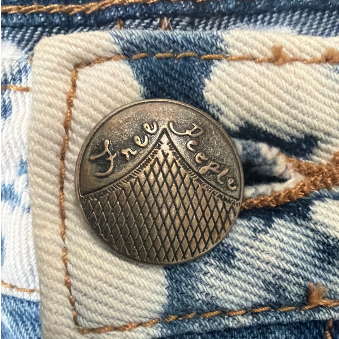 Free People Size 27 White pattern Ripped shorts with Red Striped pockets
