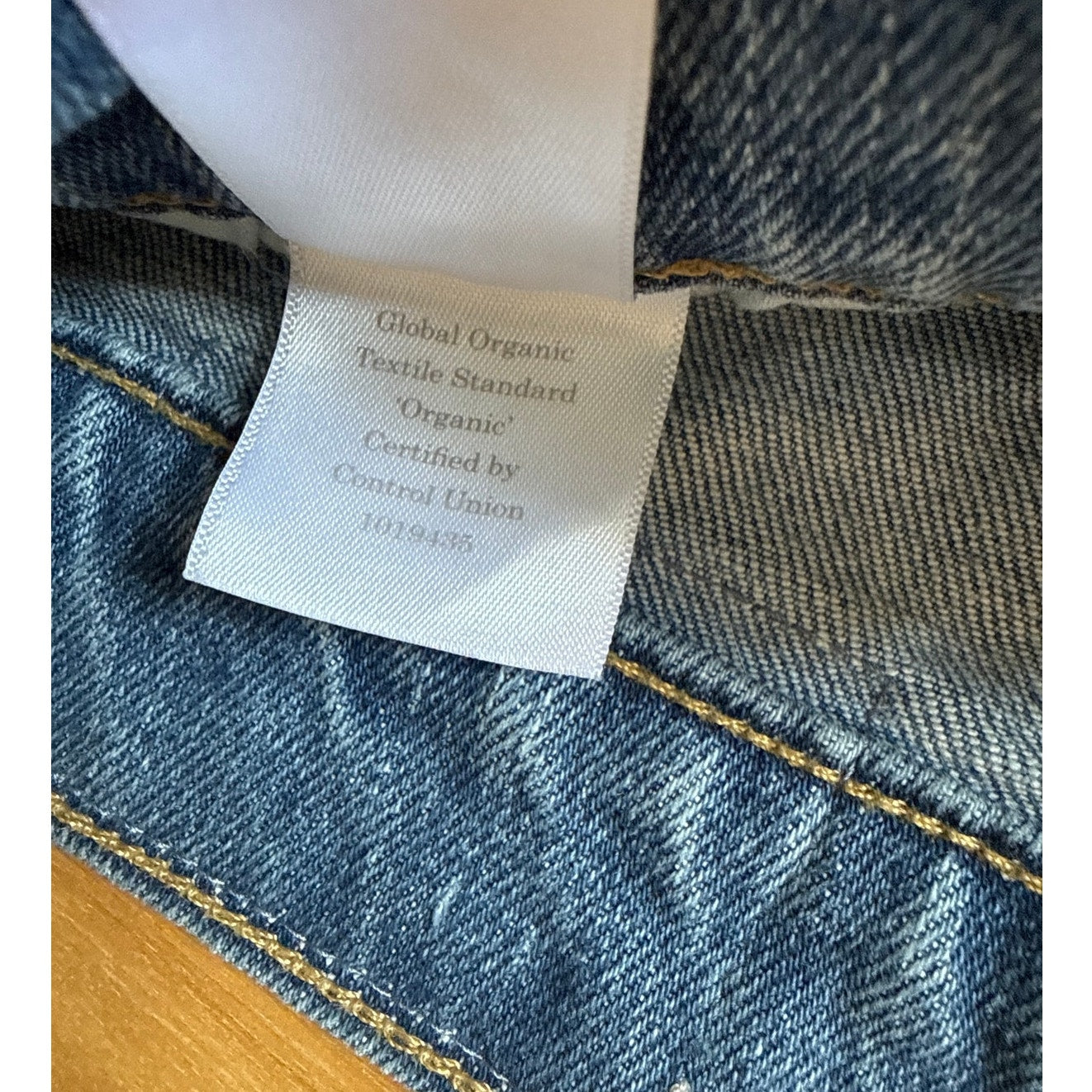 Everlane "The Original Cheeky Jean" Size 26 Crop Light Wash Jeans