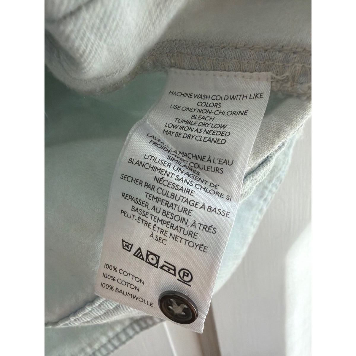 Pilcro Anthropologie Light Wash Denim Raw Hem Off-Shoulder Crop Top XSP NWT