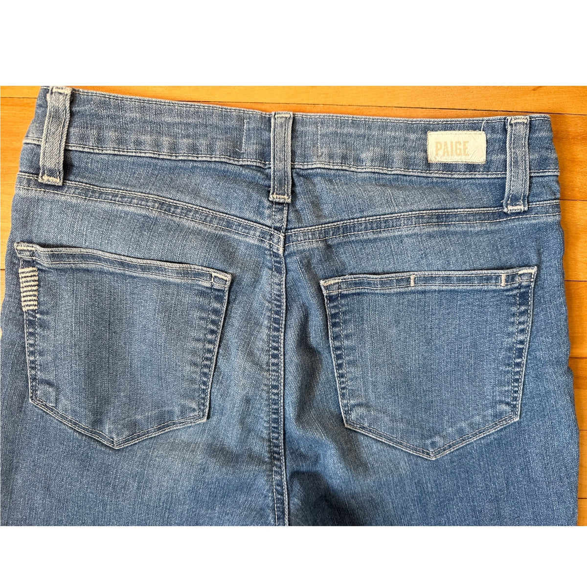 PAIGE Rory Crop Flare Jeans 27 Abelina Medium Wash EUC