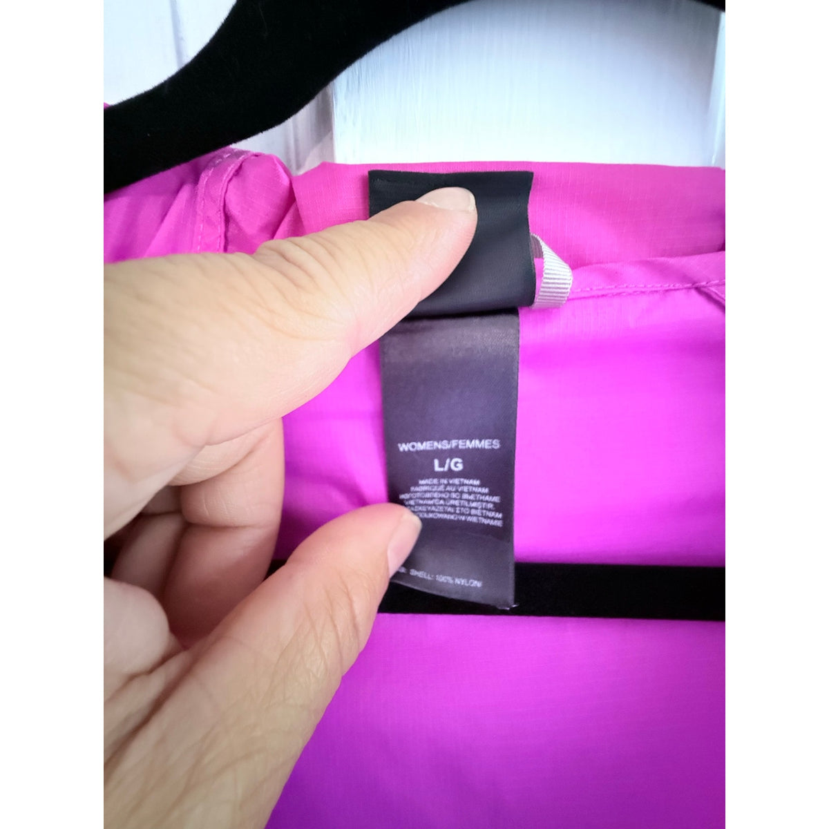 The North Face Bright Pink Hooded Windbreaker Rain Jacket Women's Large