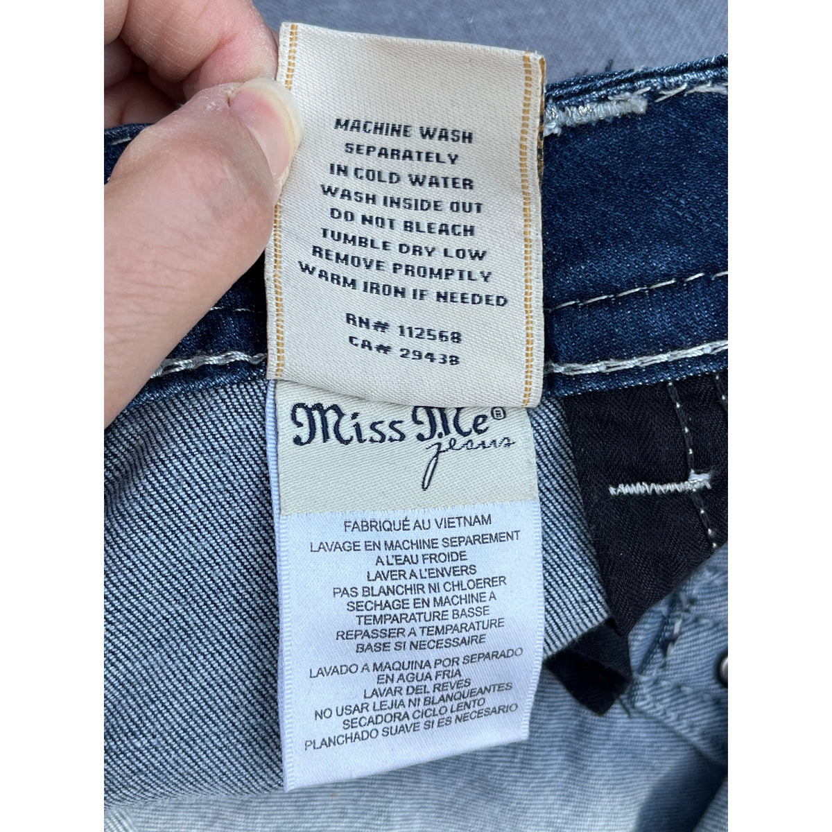 💎 Y2K Miss Me Embellished Winged Bermuda Shorts Size 30 💎